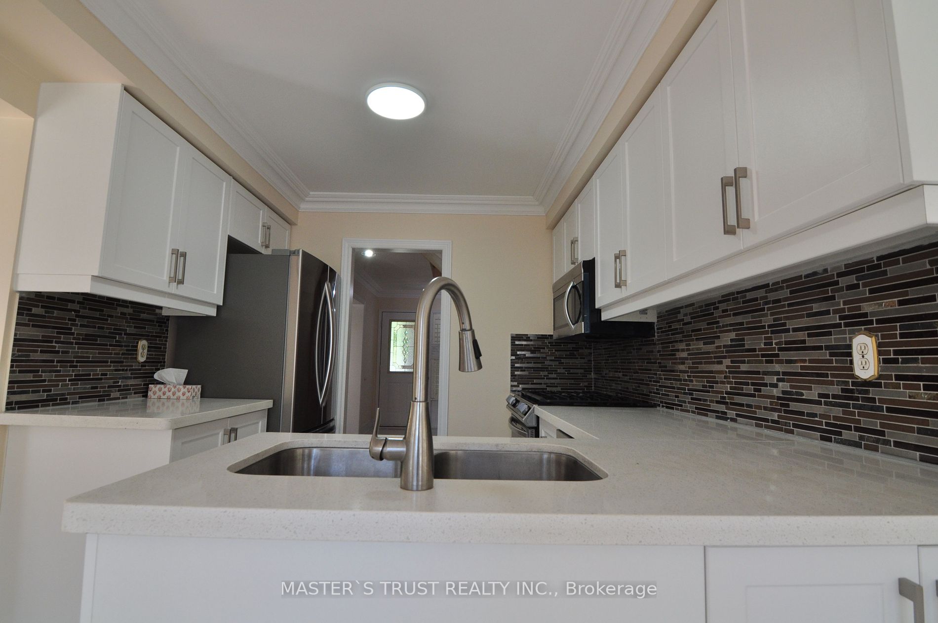 3312 Waxwing Dr