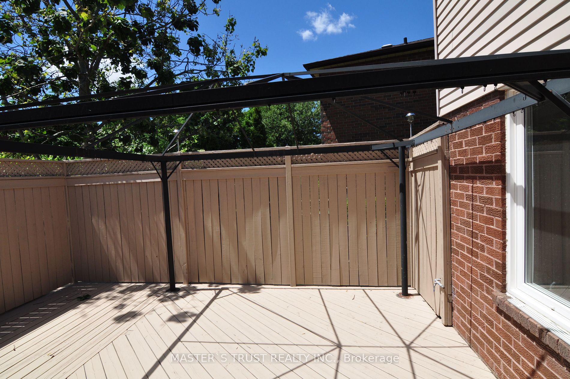 3312 Waxwing Dr