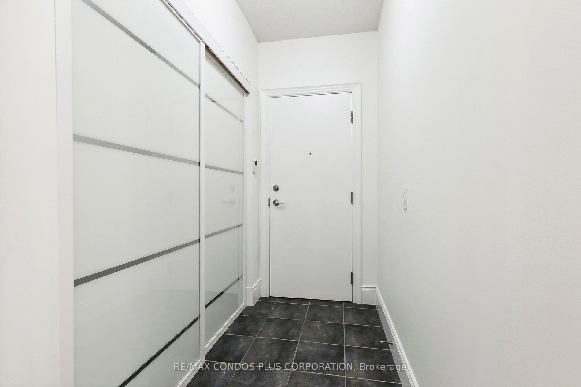 5233 Dundas Street W, #120