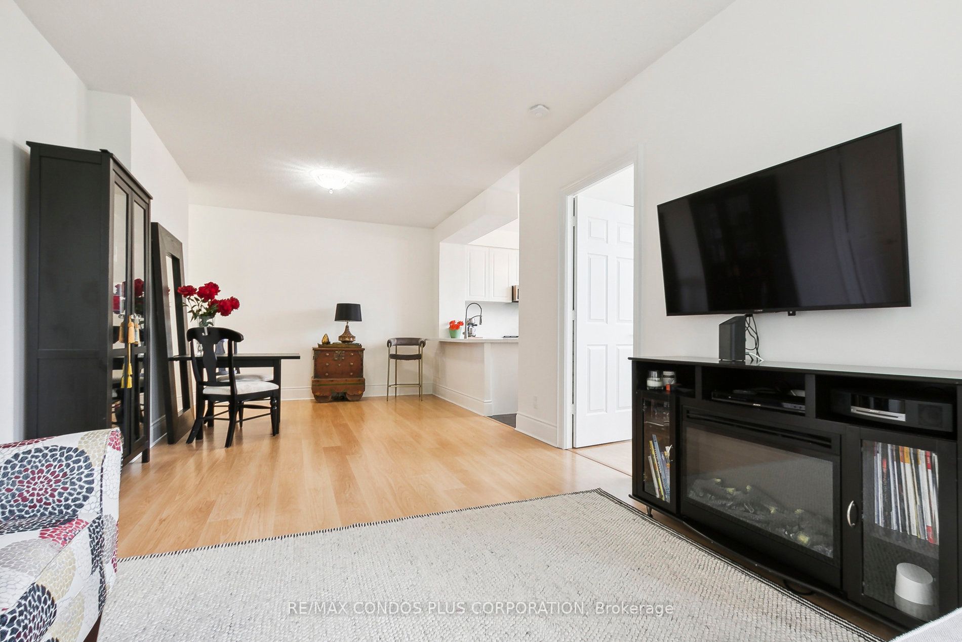 5233 Dundas Street W, #120
