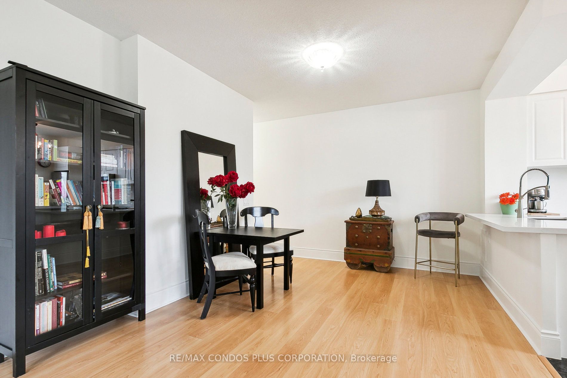 5233 Dundas Street W, #120
