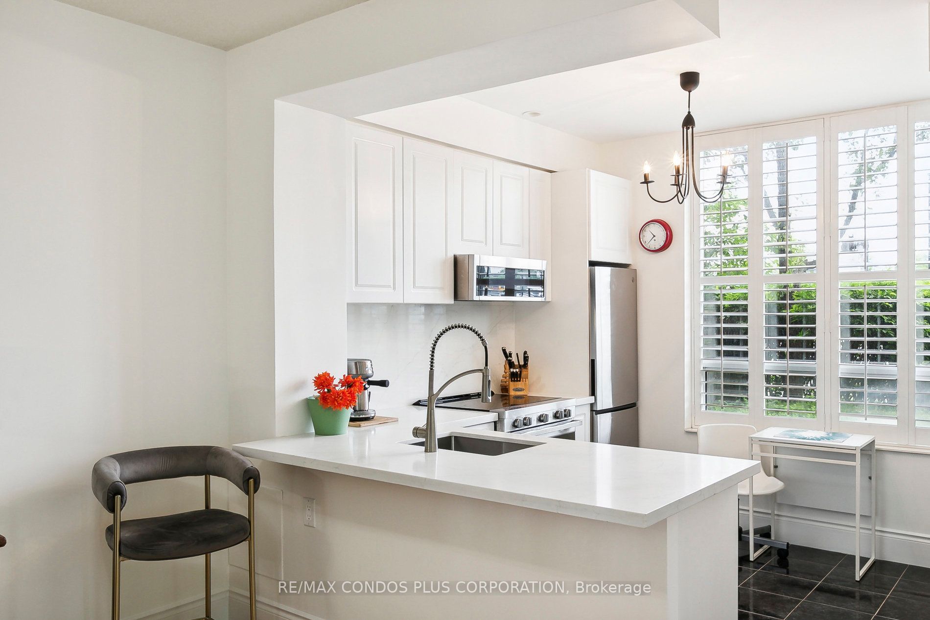 5233 Dundas Street W, #120