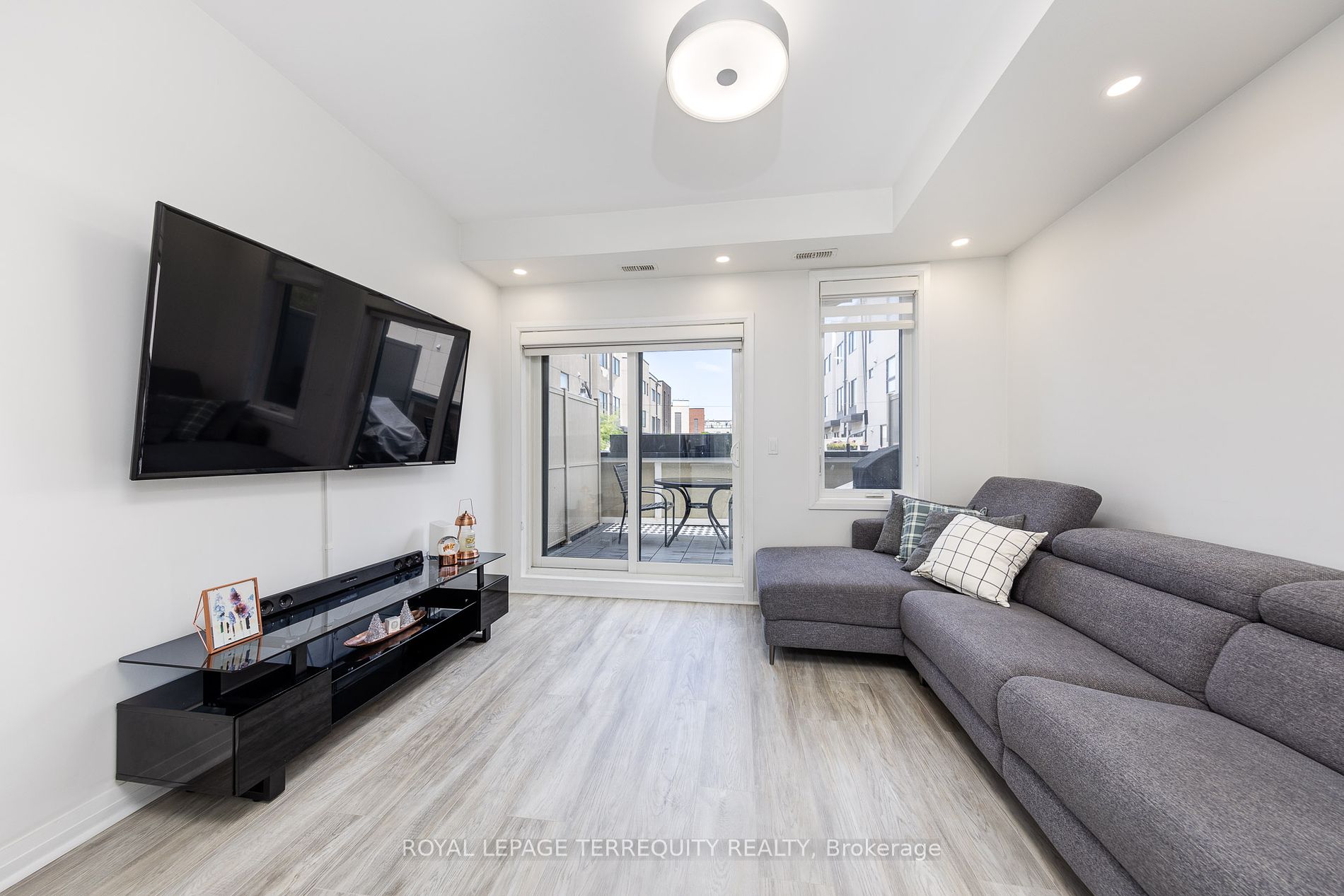 120 Frederick Tisdale Dr, #6
