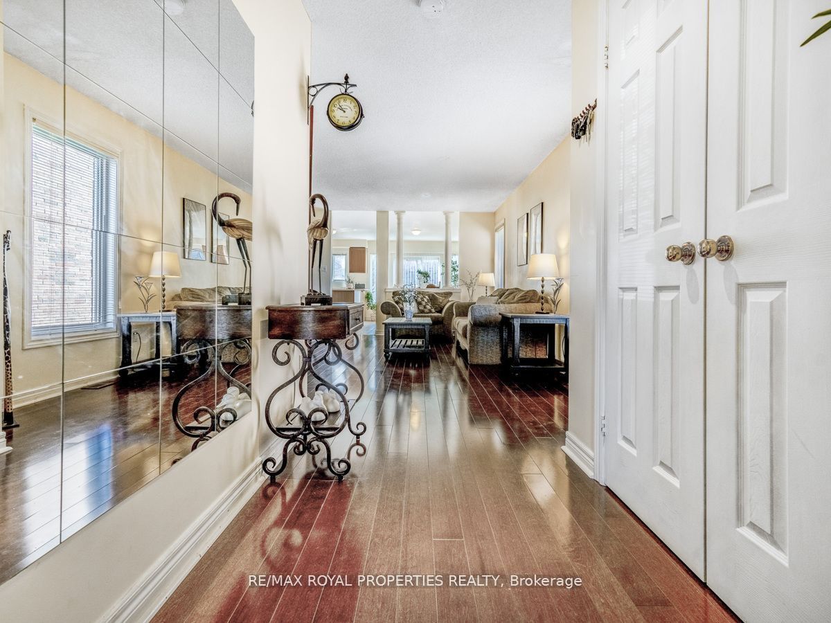 1492 Warbler Rd
