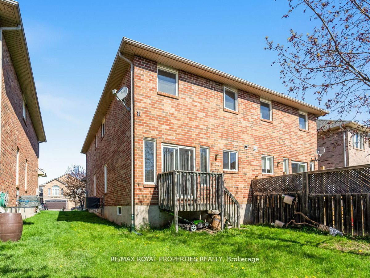 1492 Warbler Rd