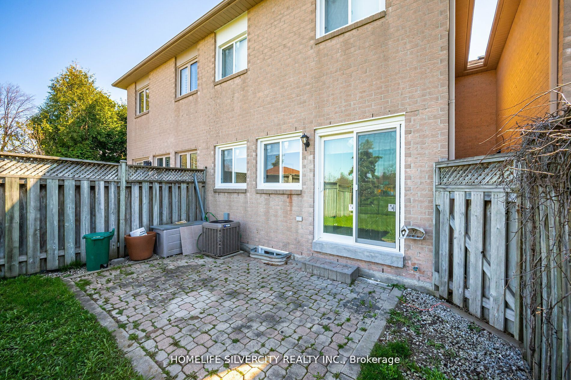 92 Cedarwood Crescent