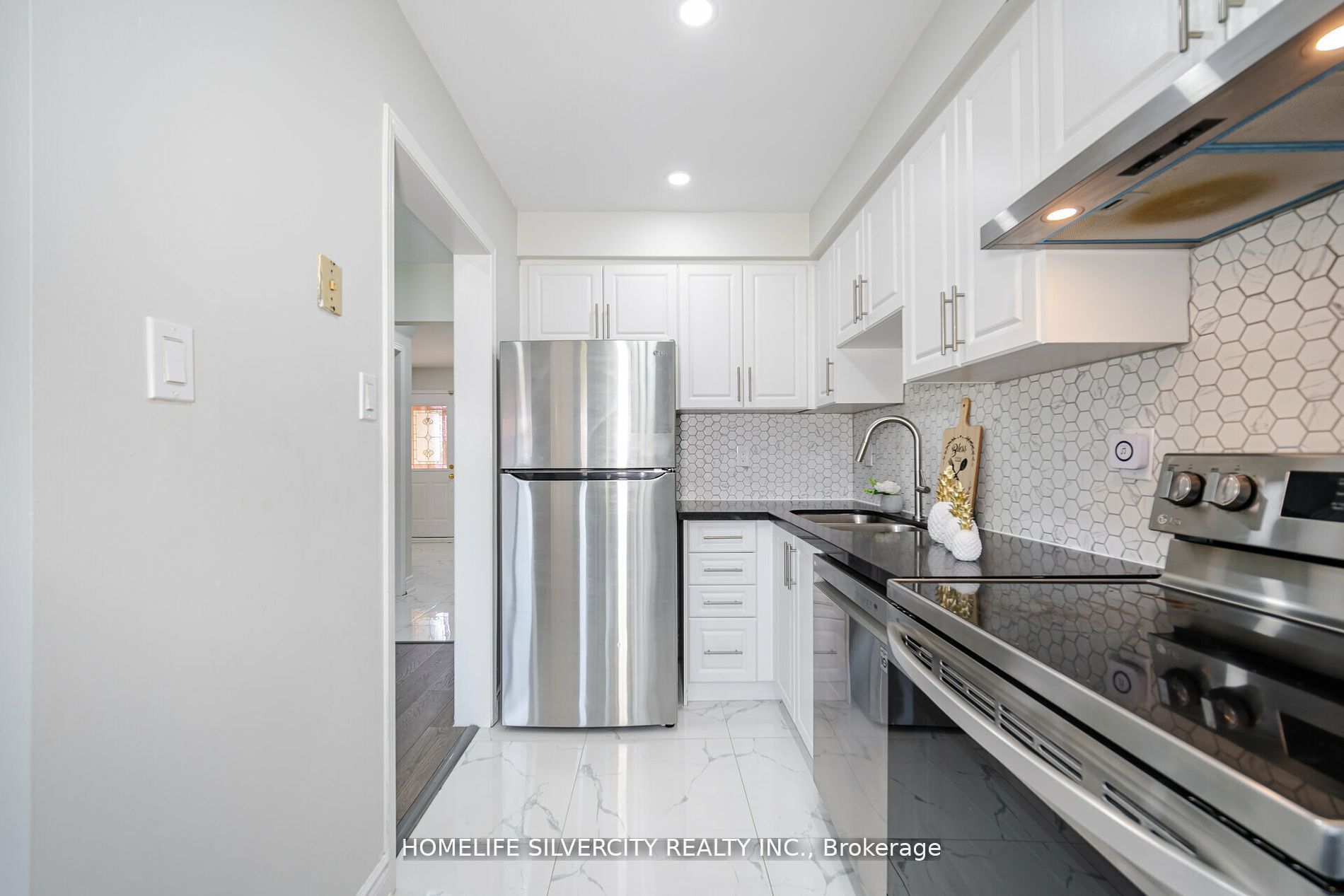 92 Cedarwood Crescent