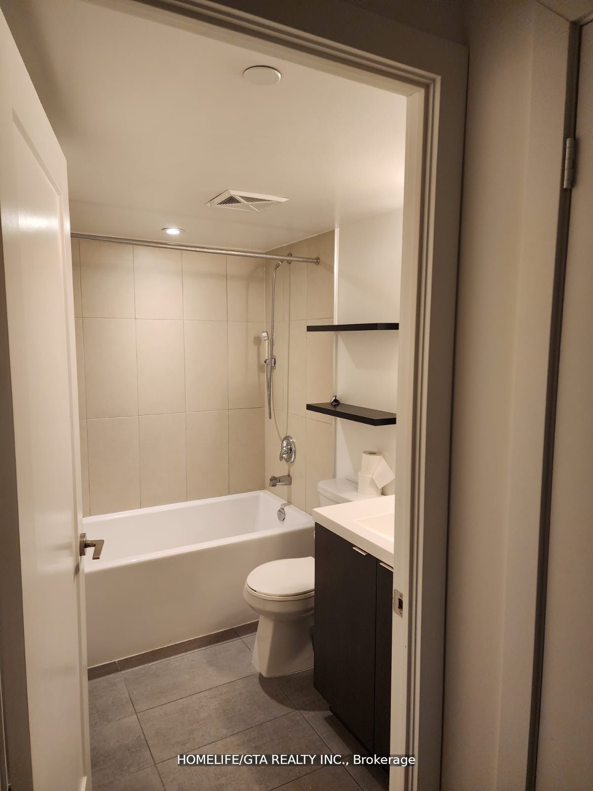 9 Mabelle Avenue, #2215