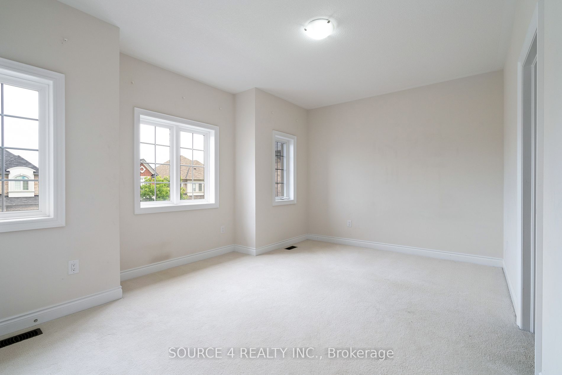 3 Chiming Rd