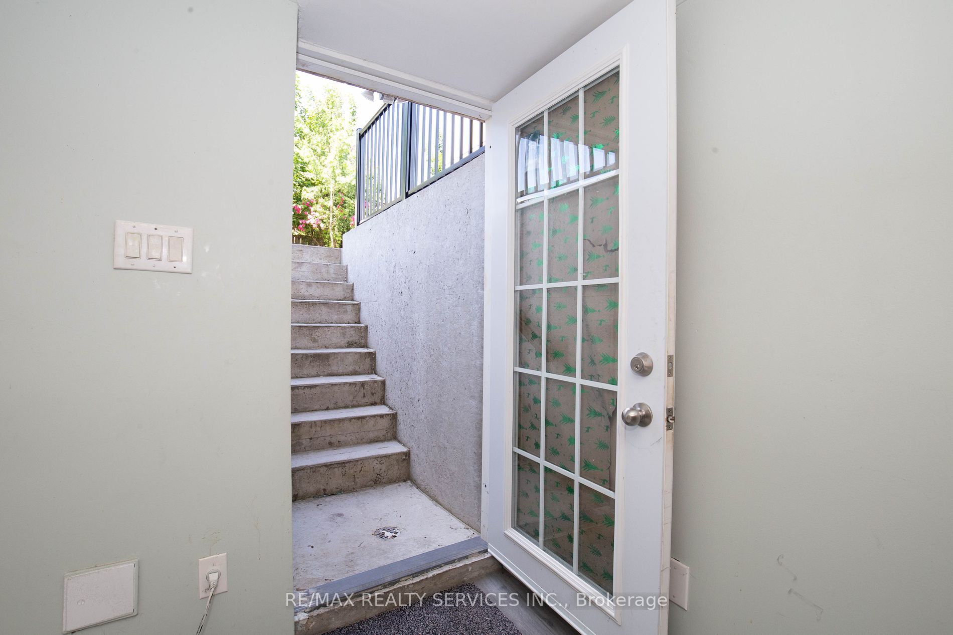 13 Greenbush Crt