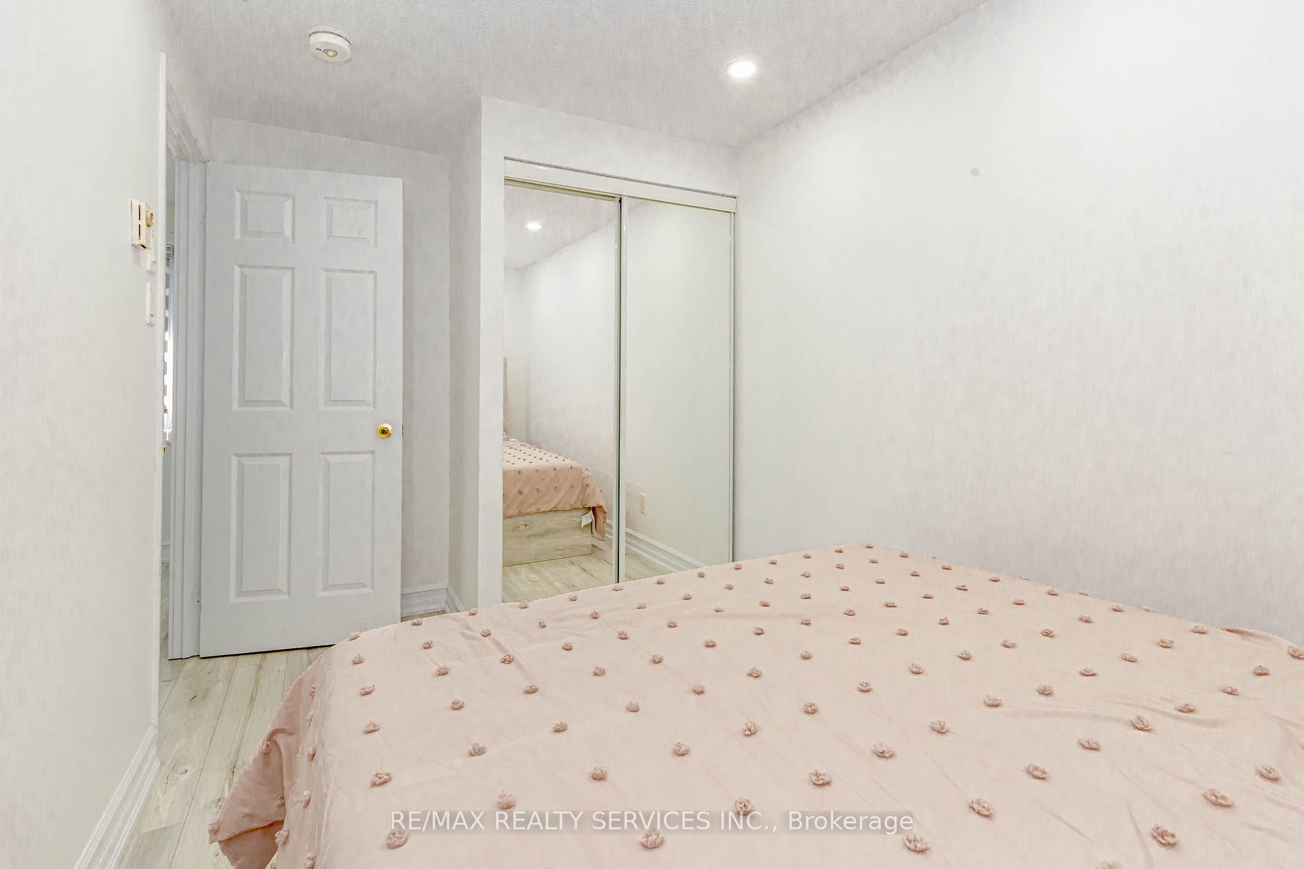 13 Greenbush Crt