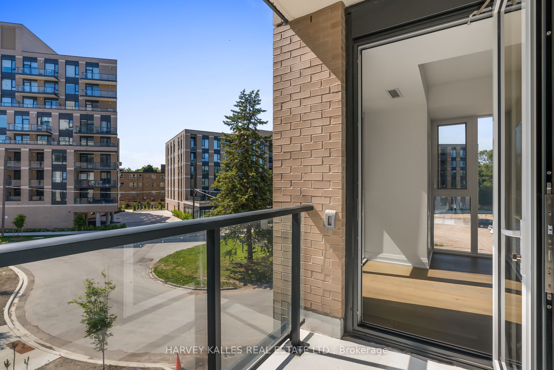 293 The Kingsway, #305