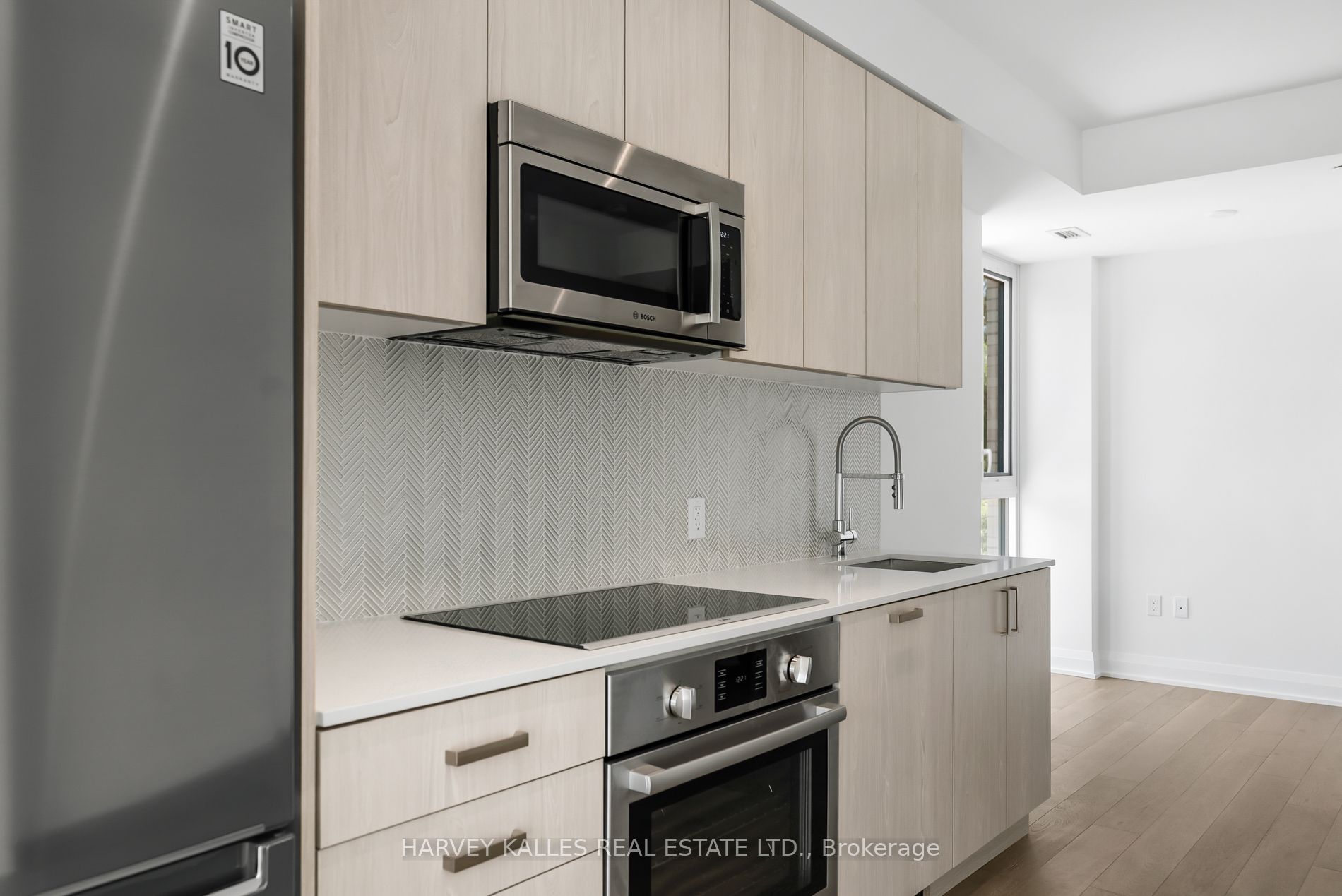 293 The Kingsway, #305