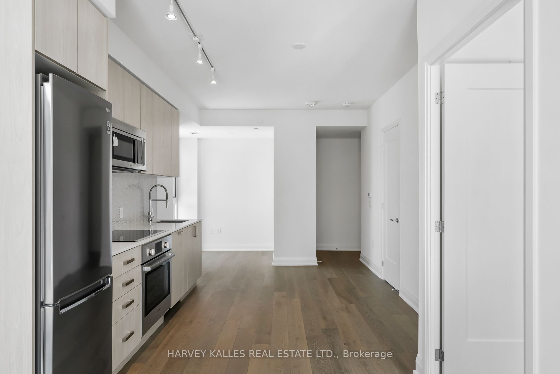 293 The Kingsway, #305