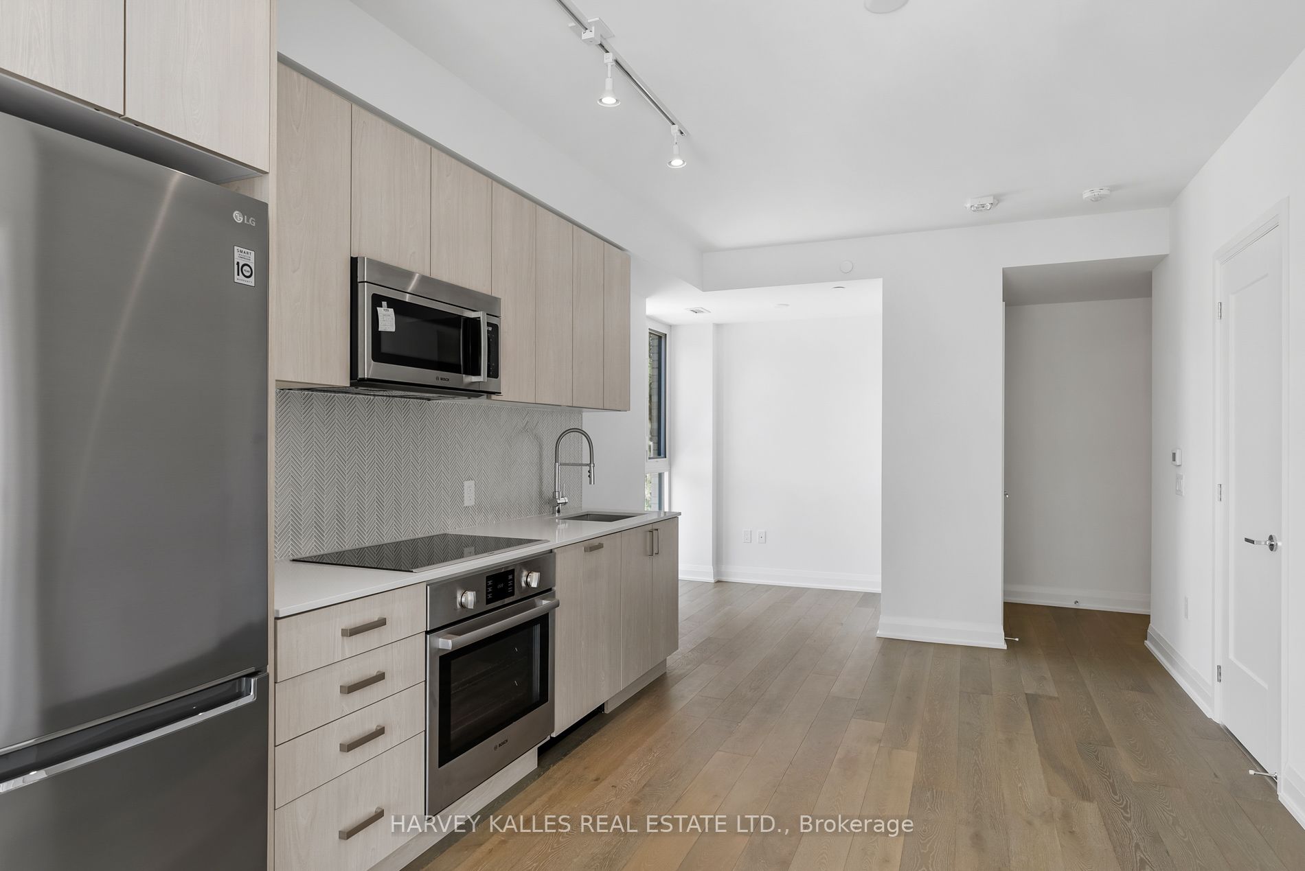 293 The Kingsway, #305