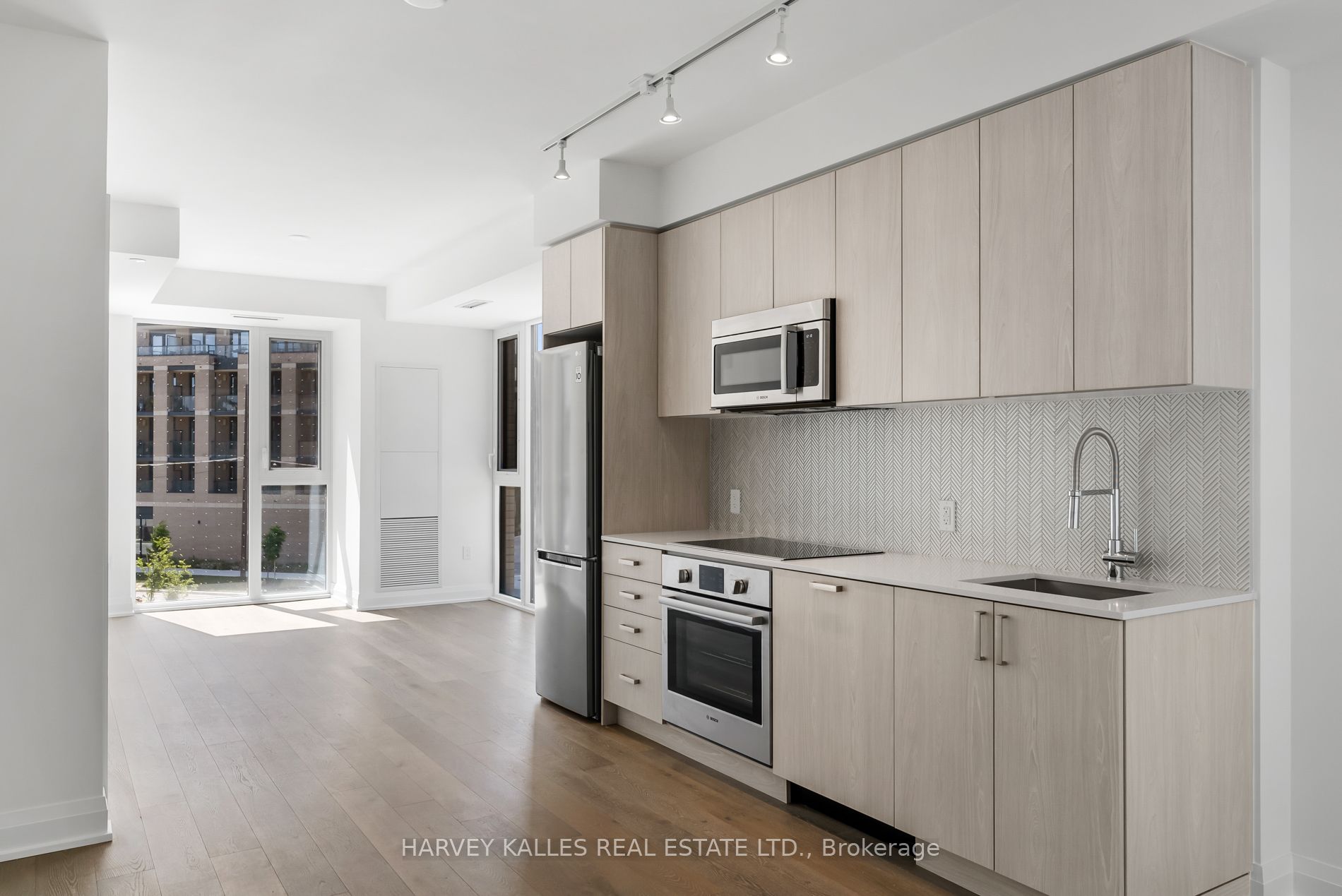 293 The Kingsway, #305