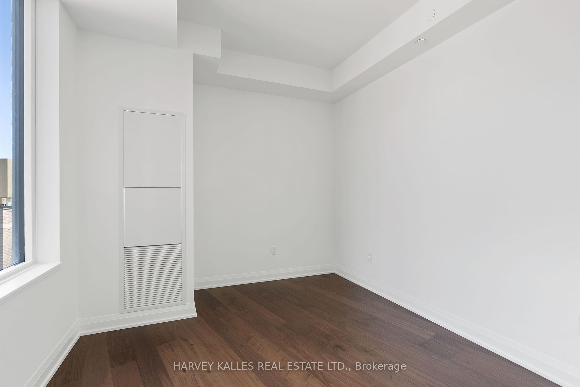 293 The Kingsway, #707