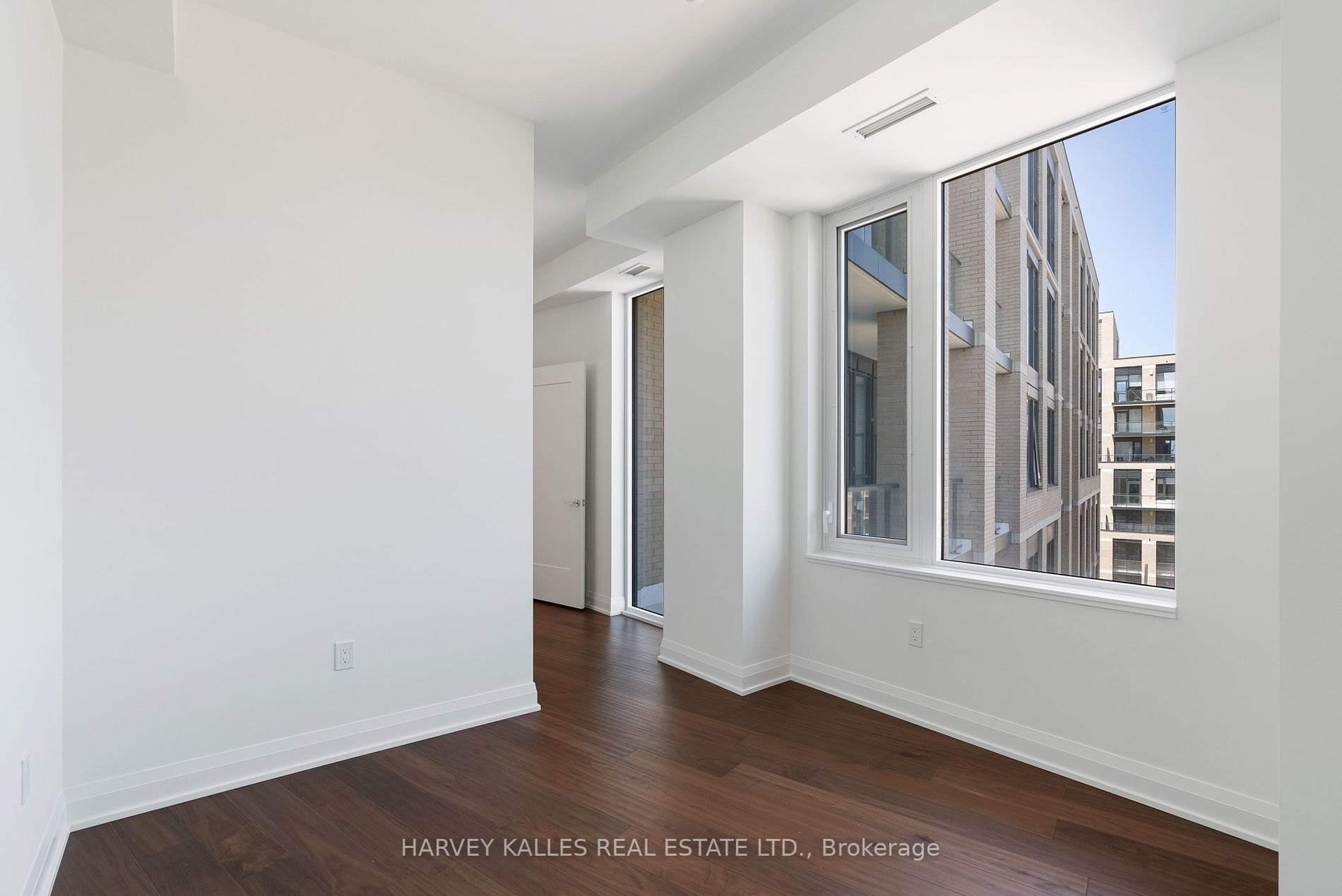 293 The Kingsway, #707