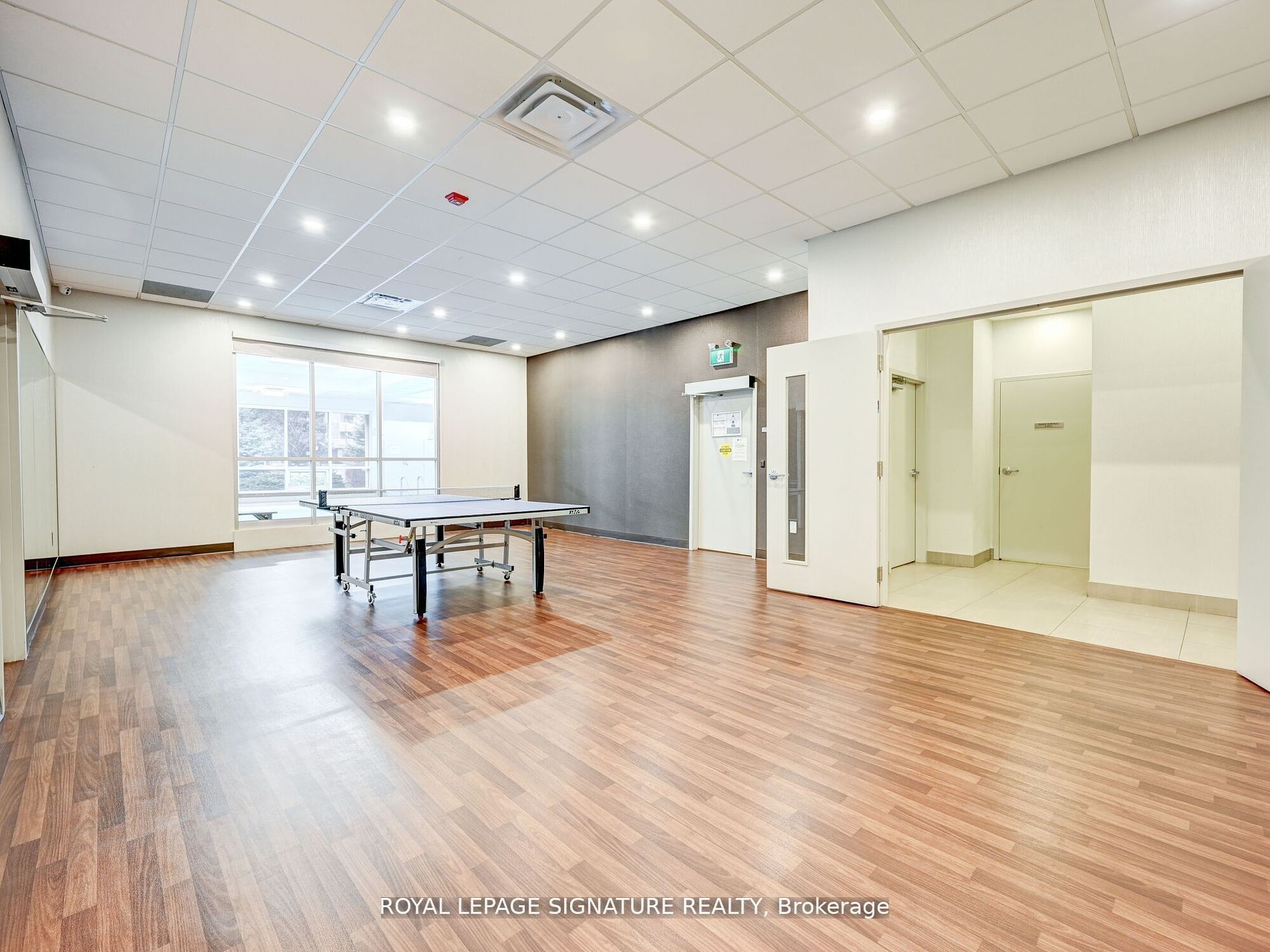 812 Burnhamthorpe Rd, #Ph04