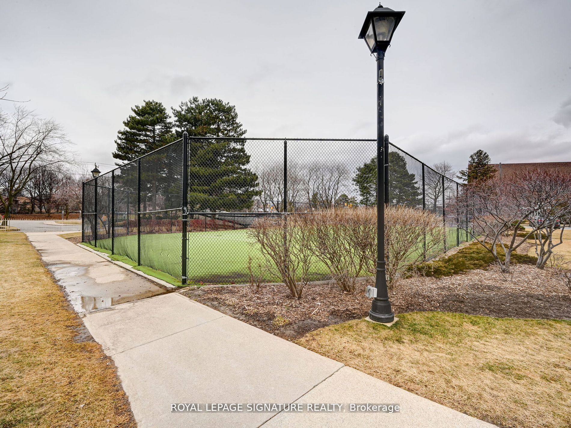 812 Burnhamthorpe Rd, #Ph04