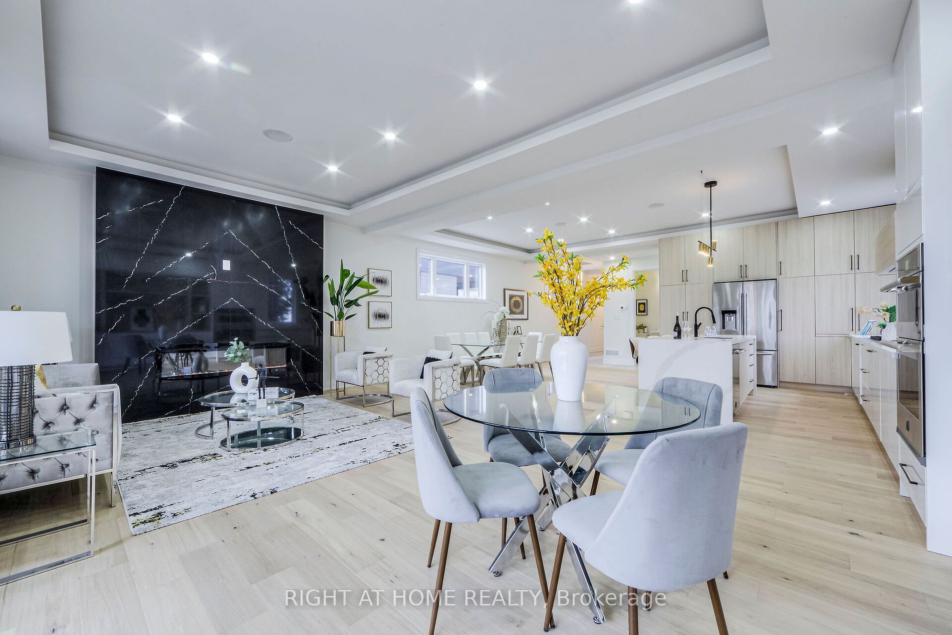 768 Montbeck Crescent