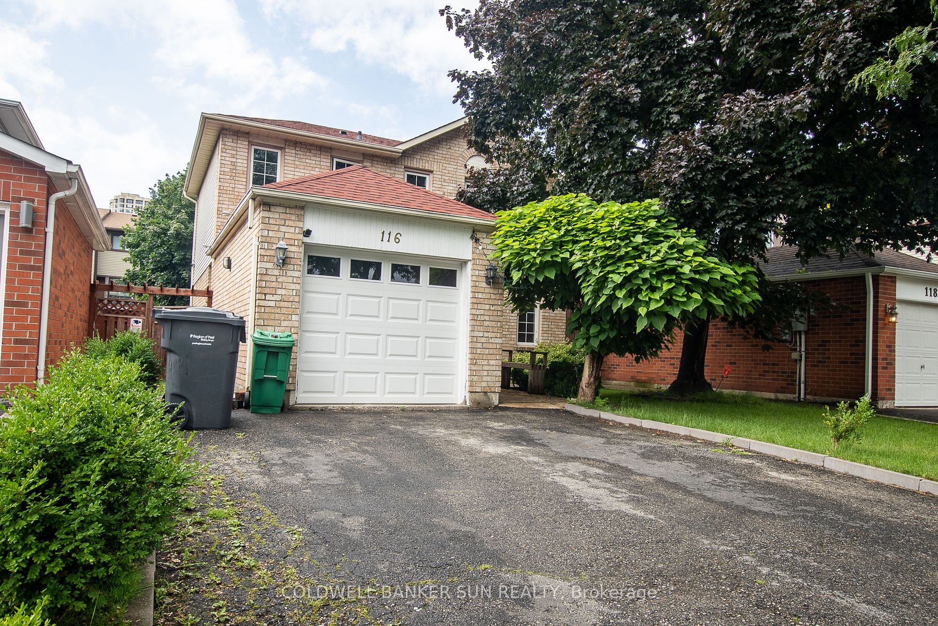 116 Floribunda Cres