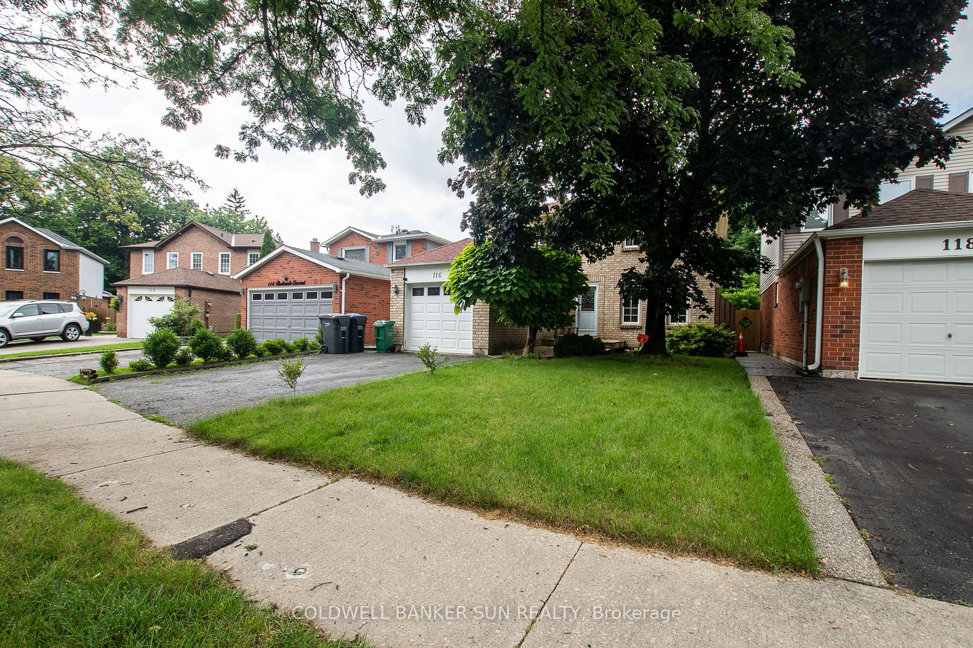 116 Floribunda Cres