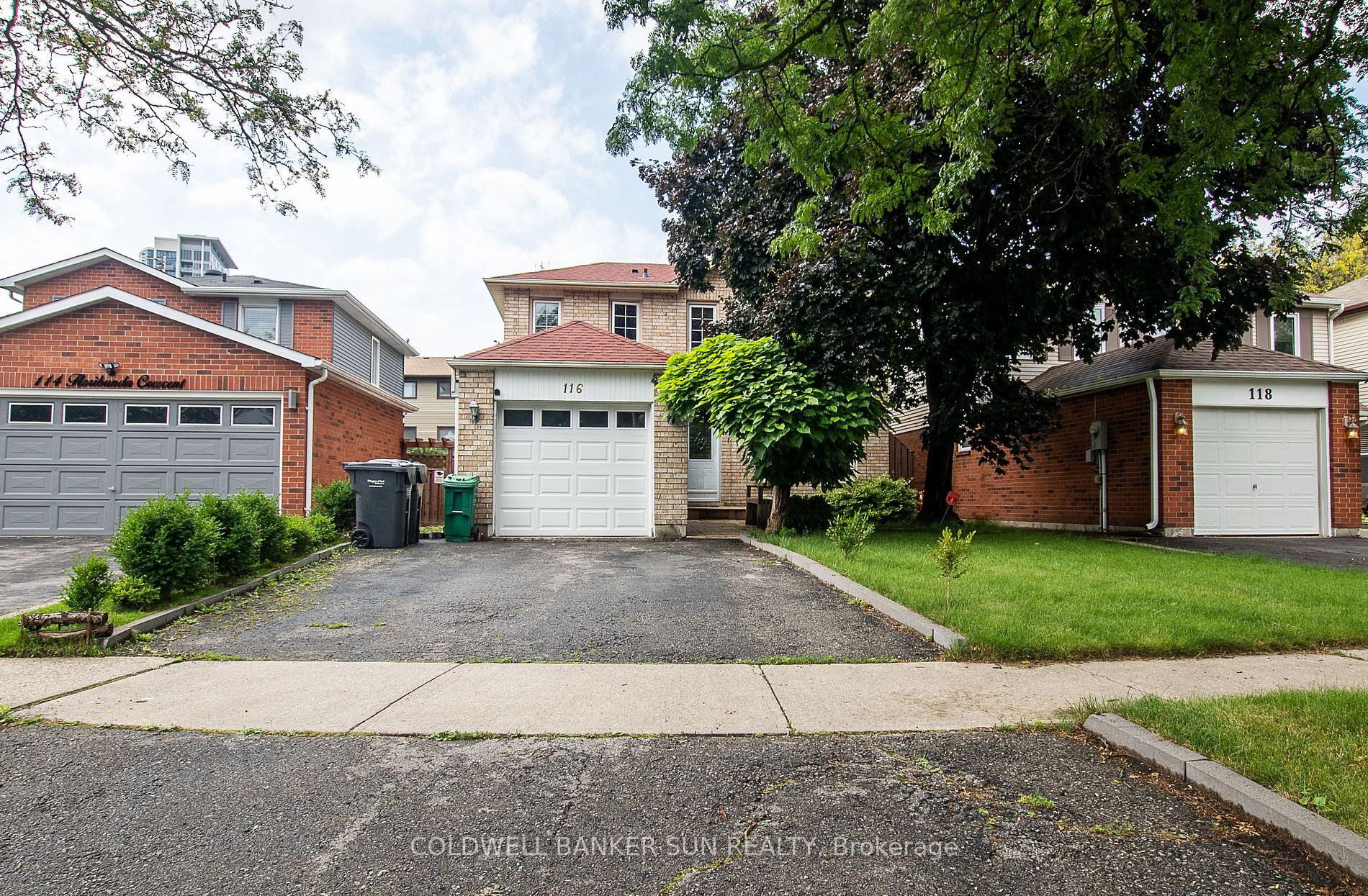 116 Floribunda Cres