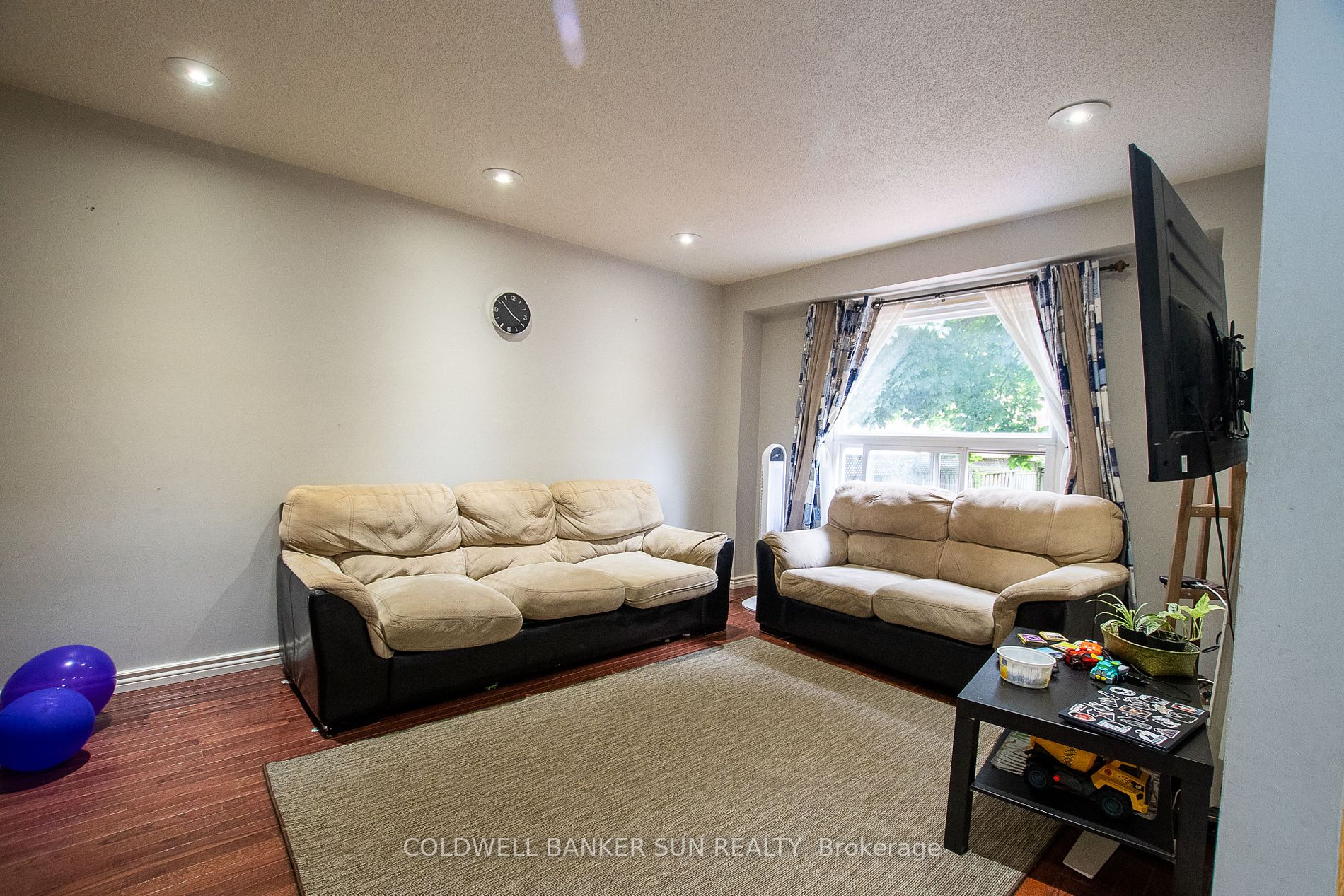 116 Floribunda Cres