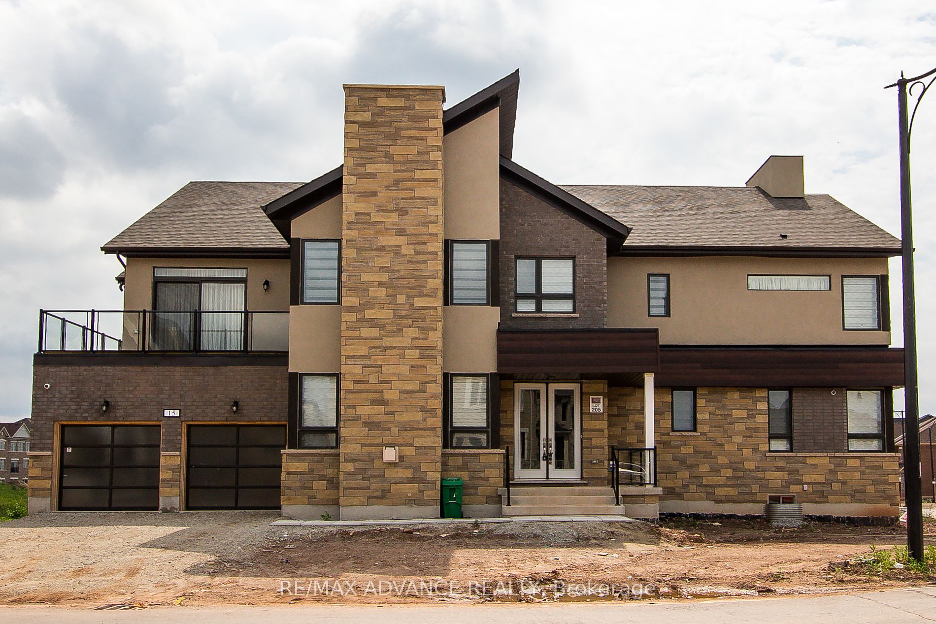 15 Settlers Field Road