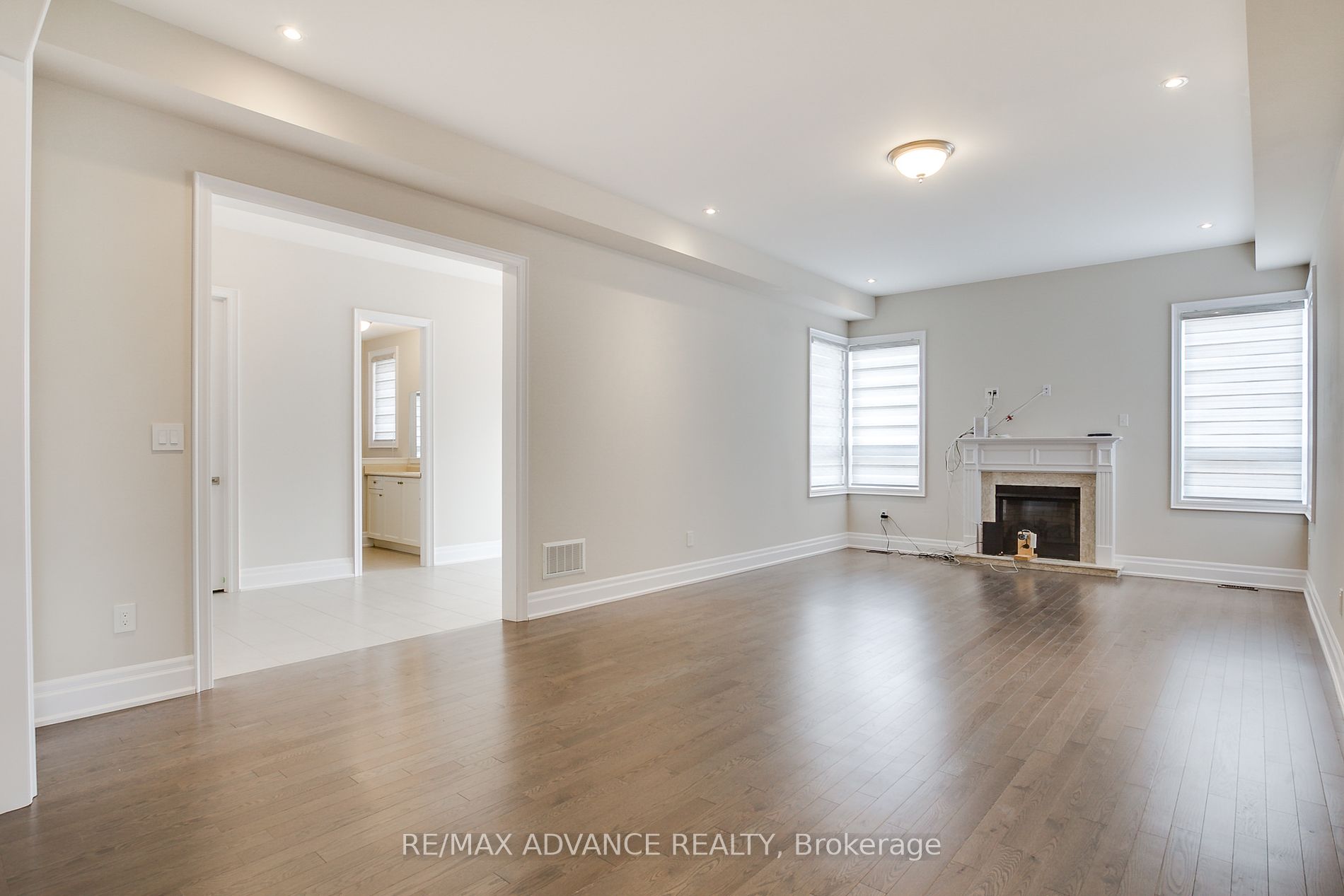 15 Settlers Field Road