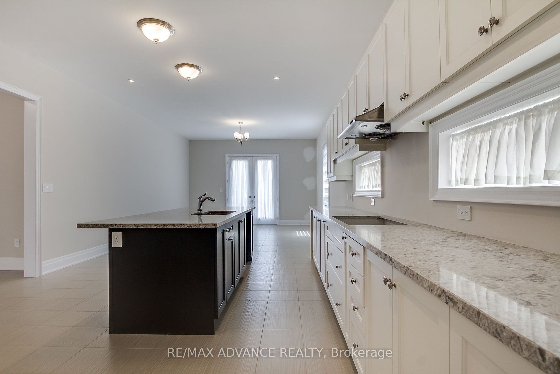15 Settlers Field Road