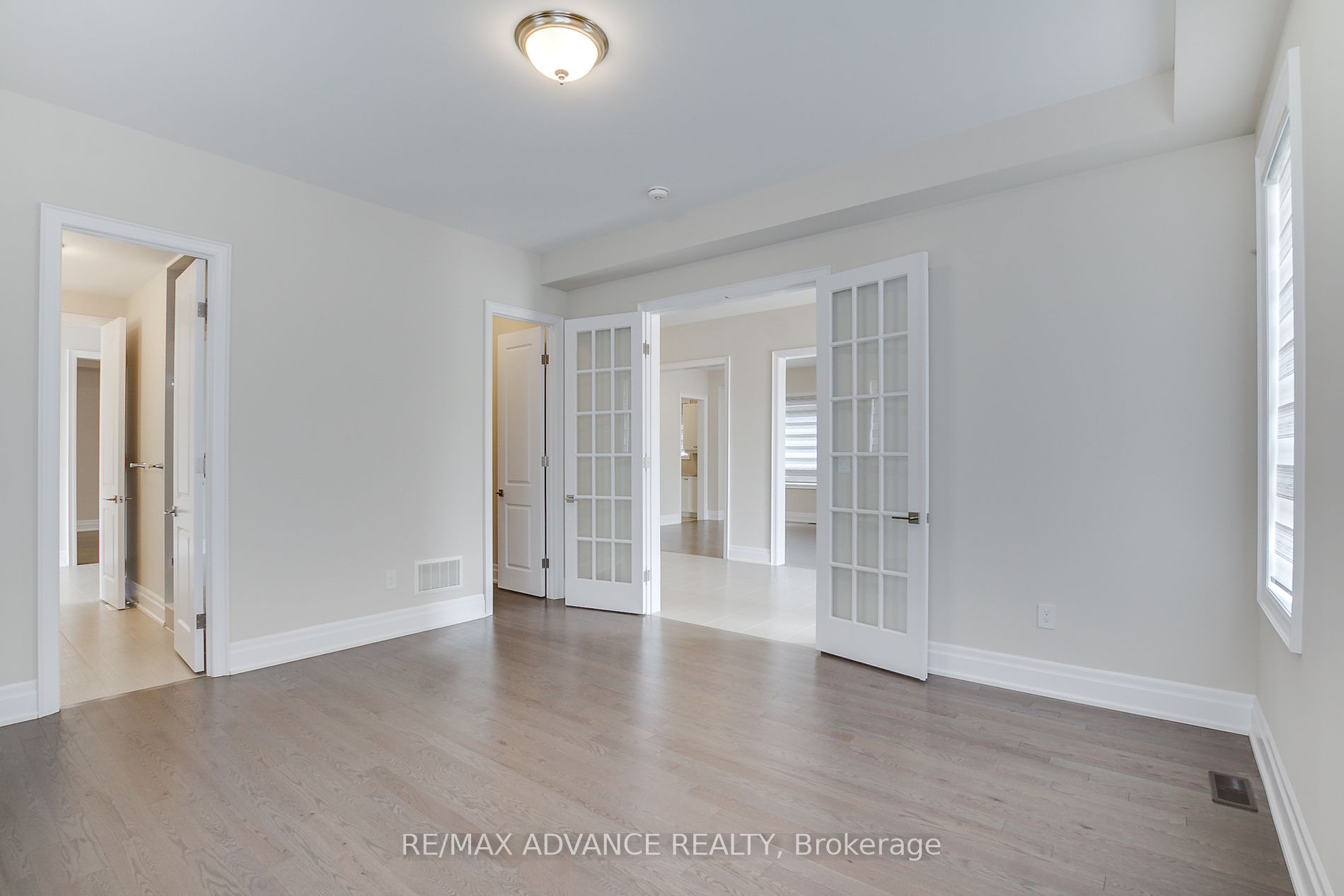 15 Settlers Field Road