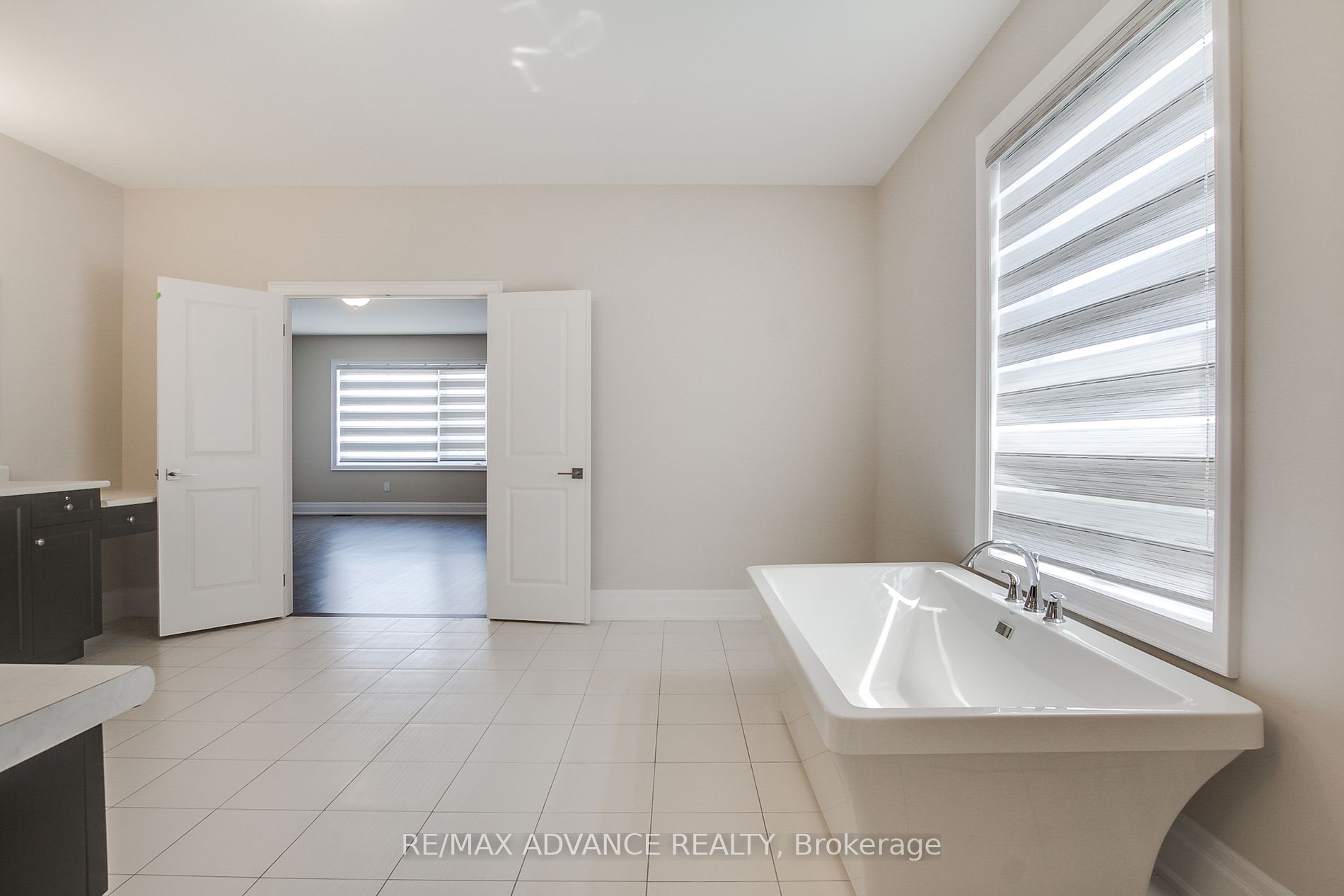 15 Settlers Field Road