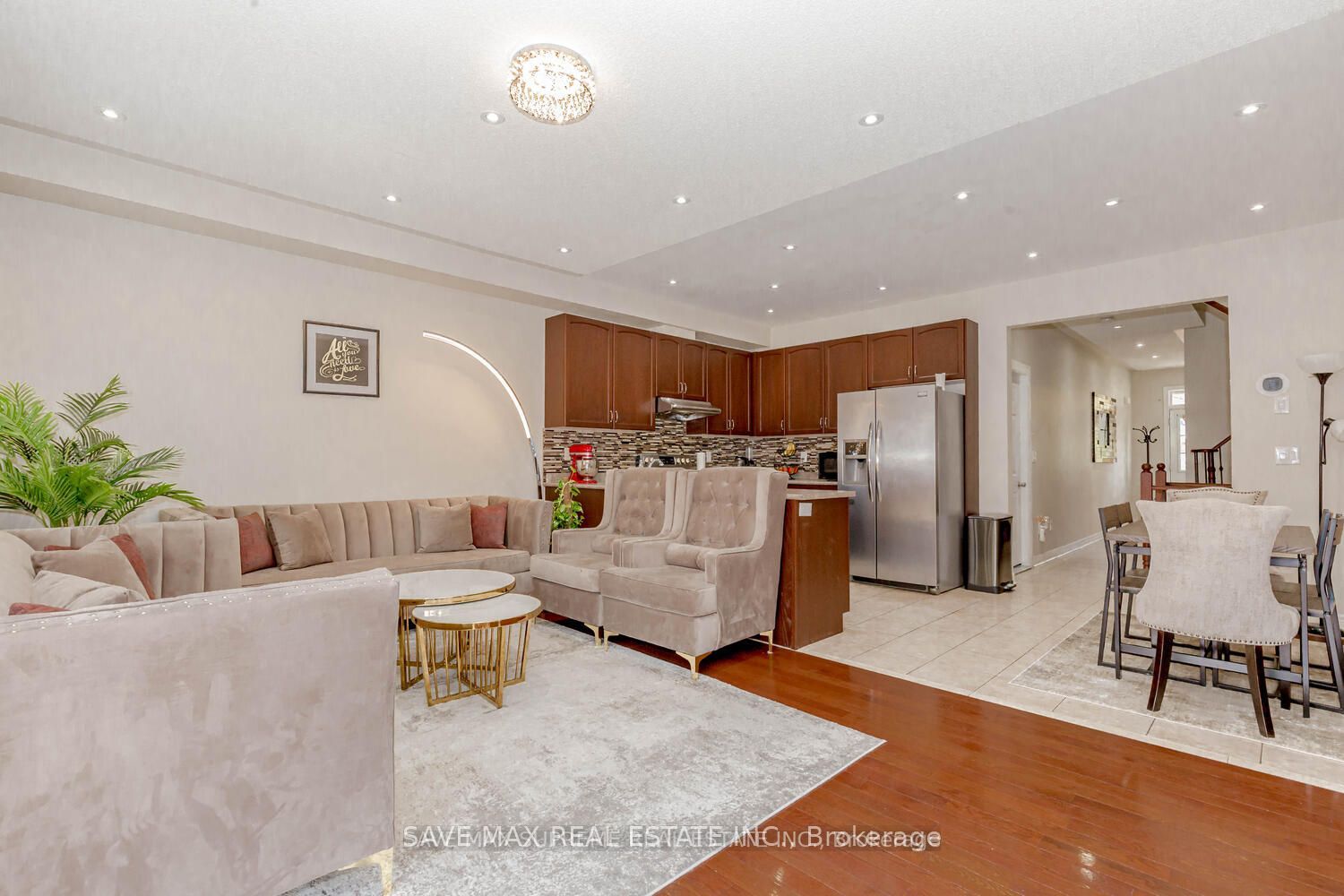 13 Ugrasen Street
