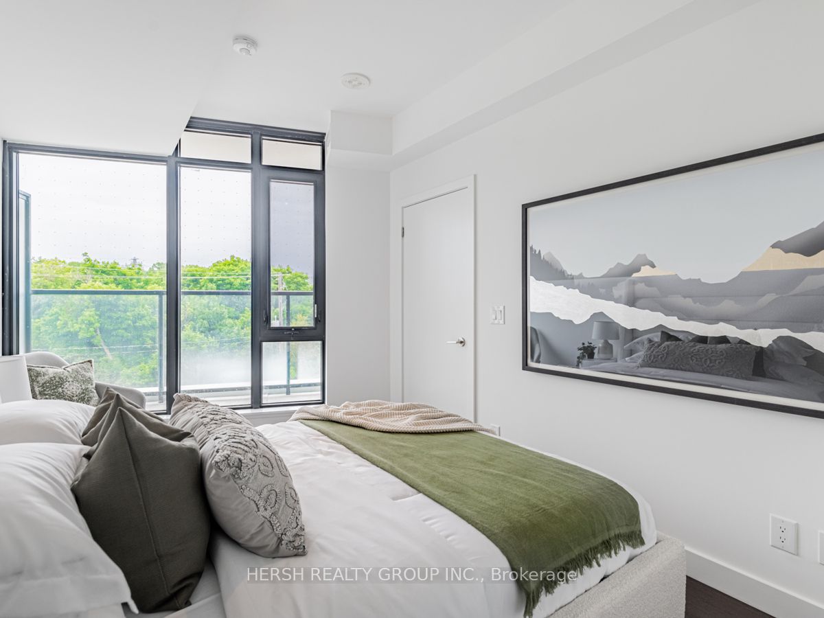 160 Kingsway Cres, #310