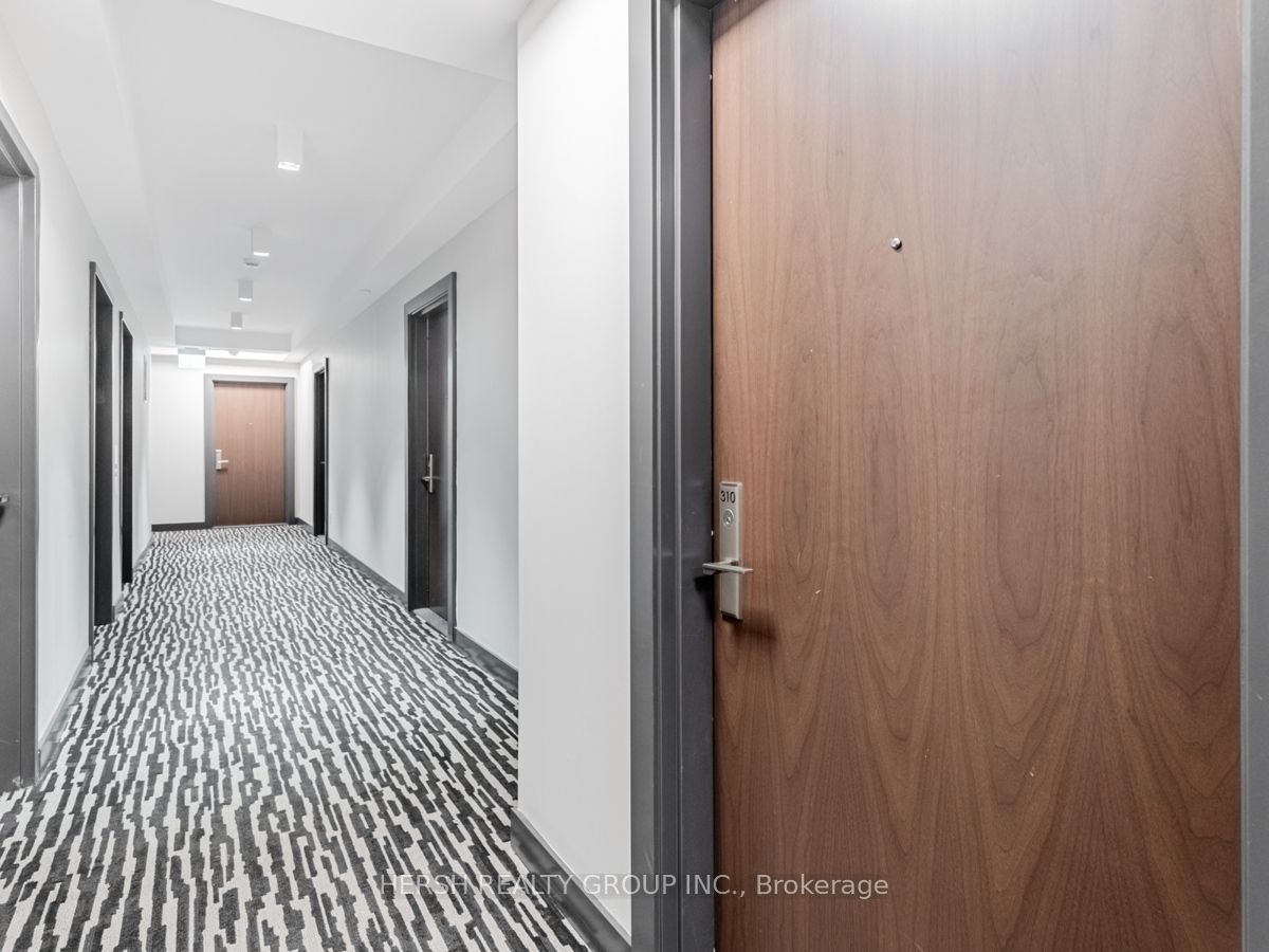 160 Kingsway Cres, #310