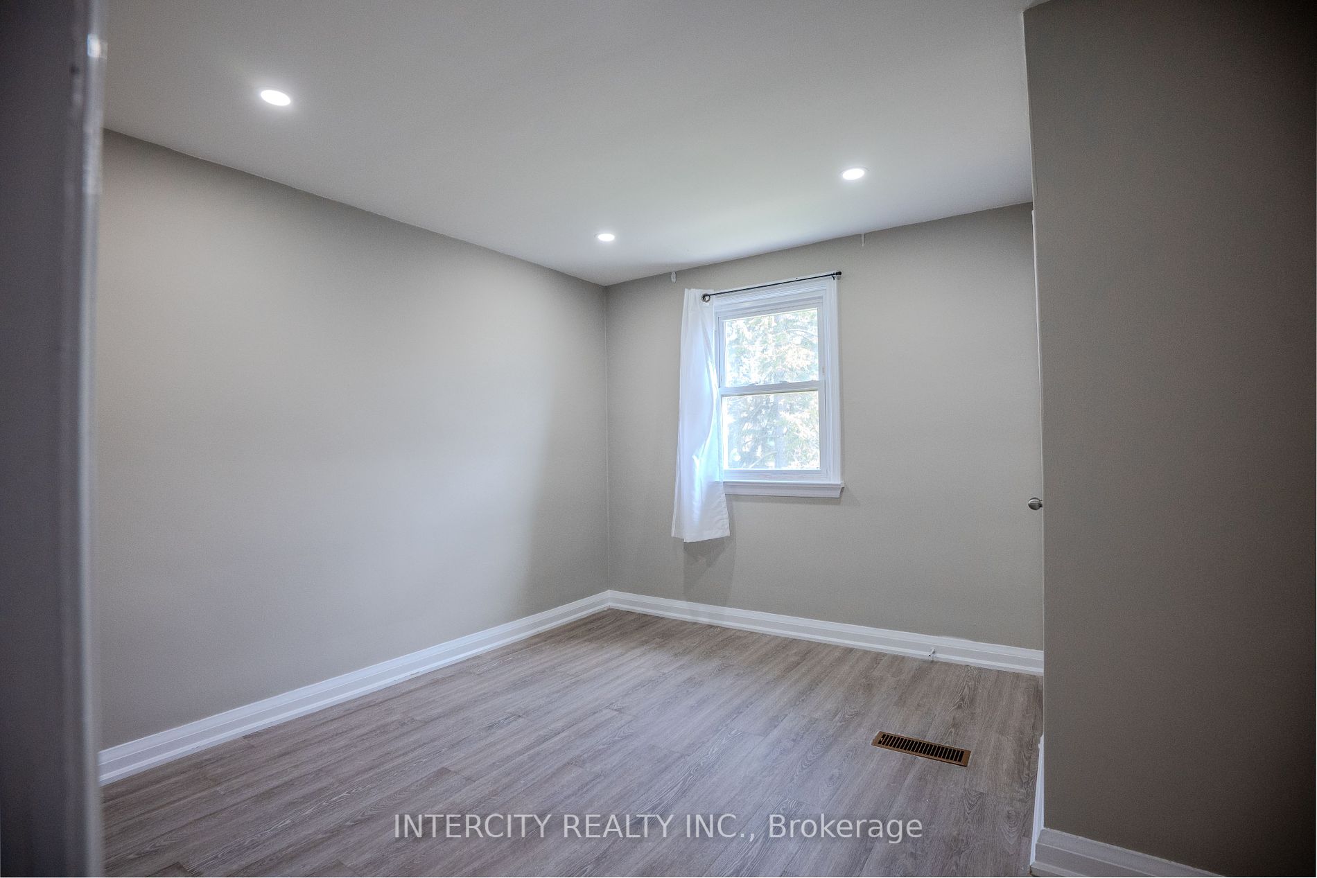 5 John St