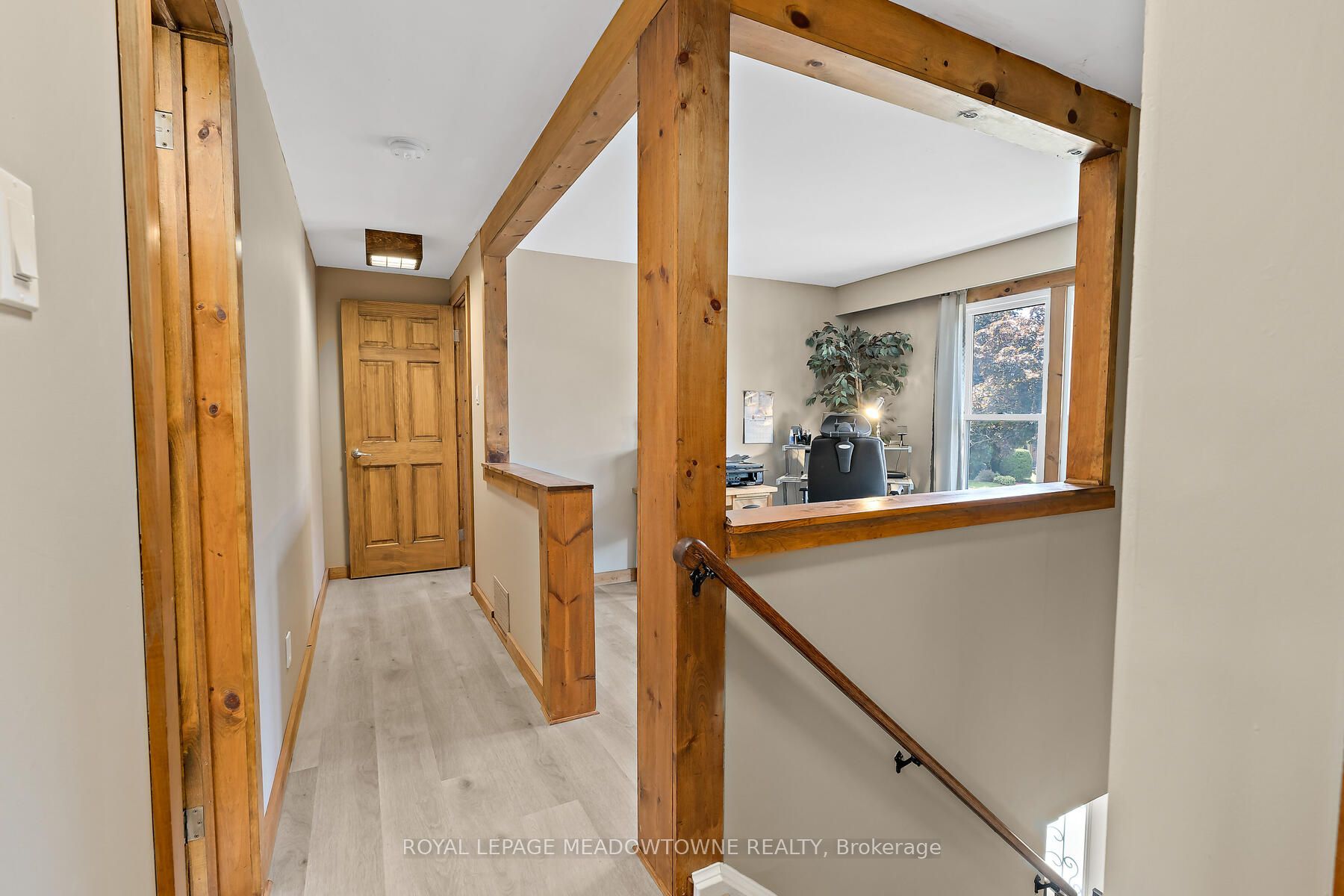 6 Baylor Cres