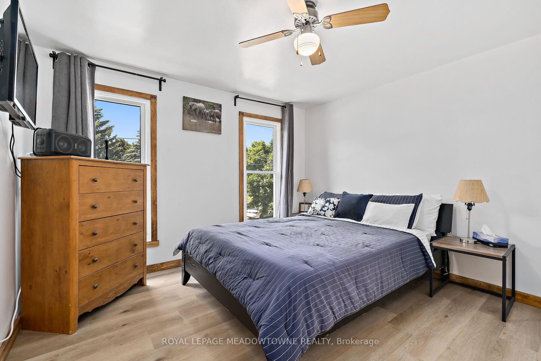 6 Baylor Cres