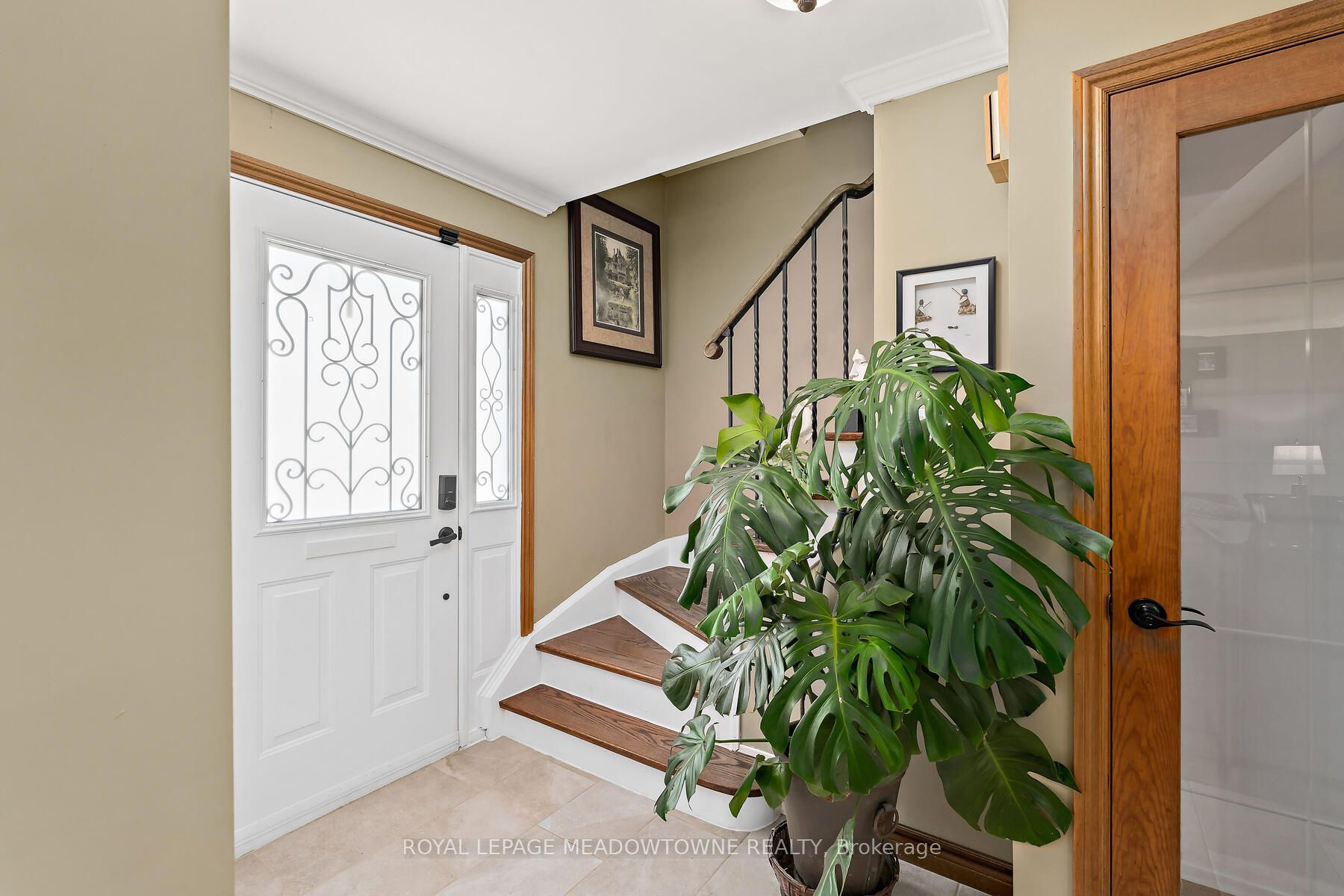 6 Baylor Cres