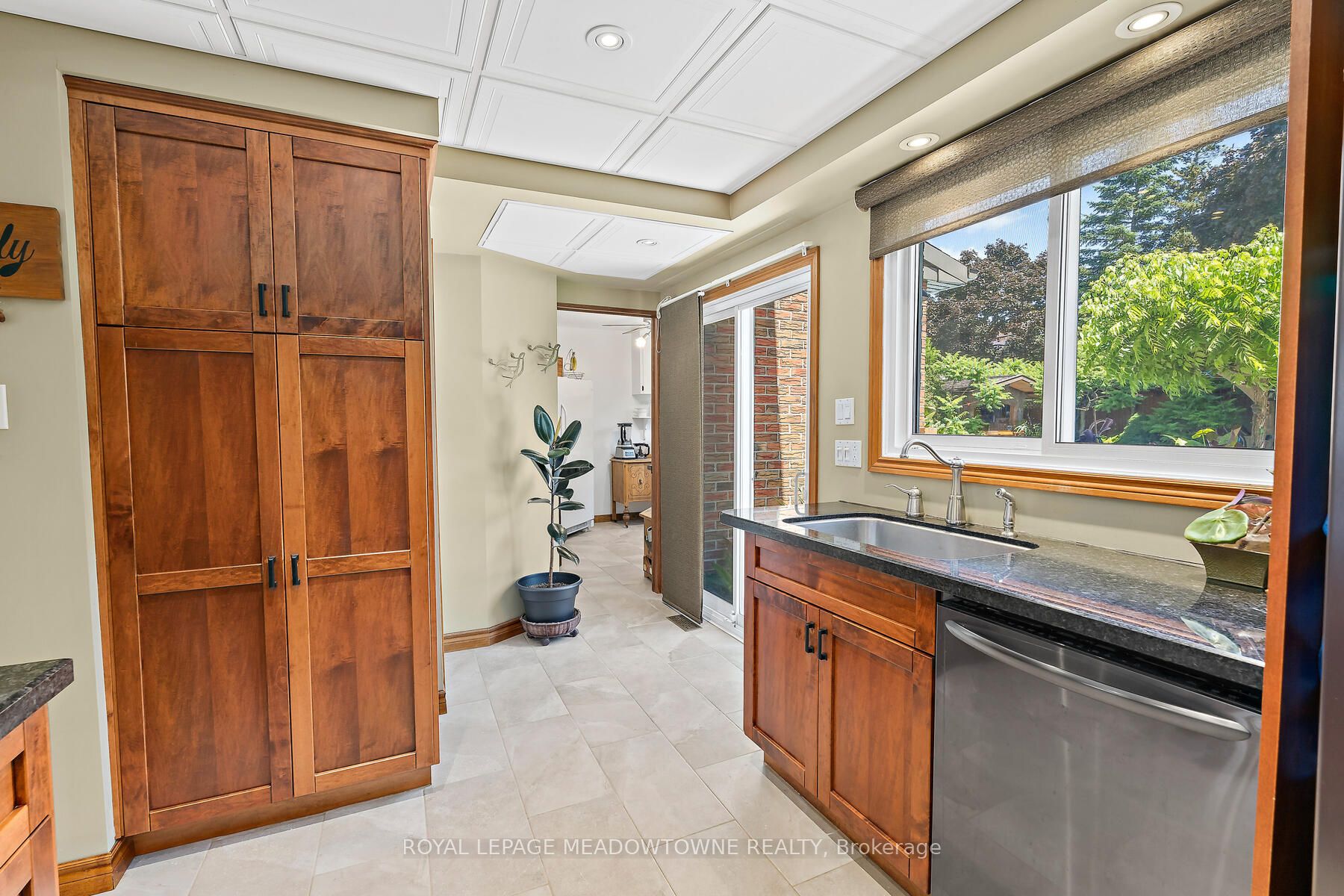 6 Baylor Cres