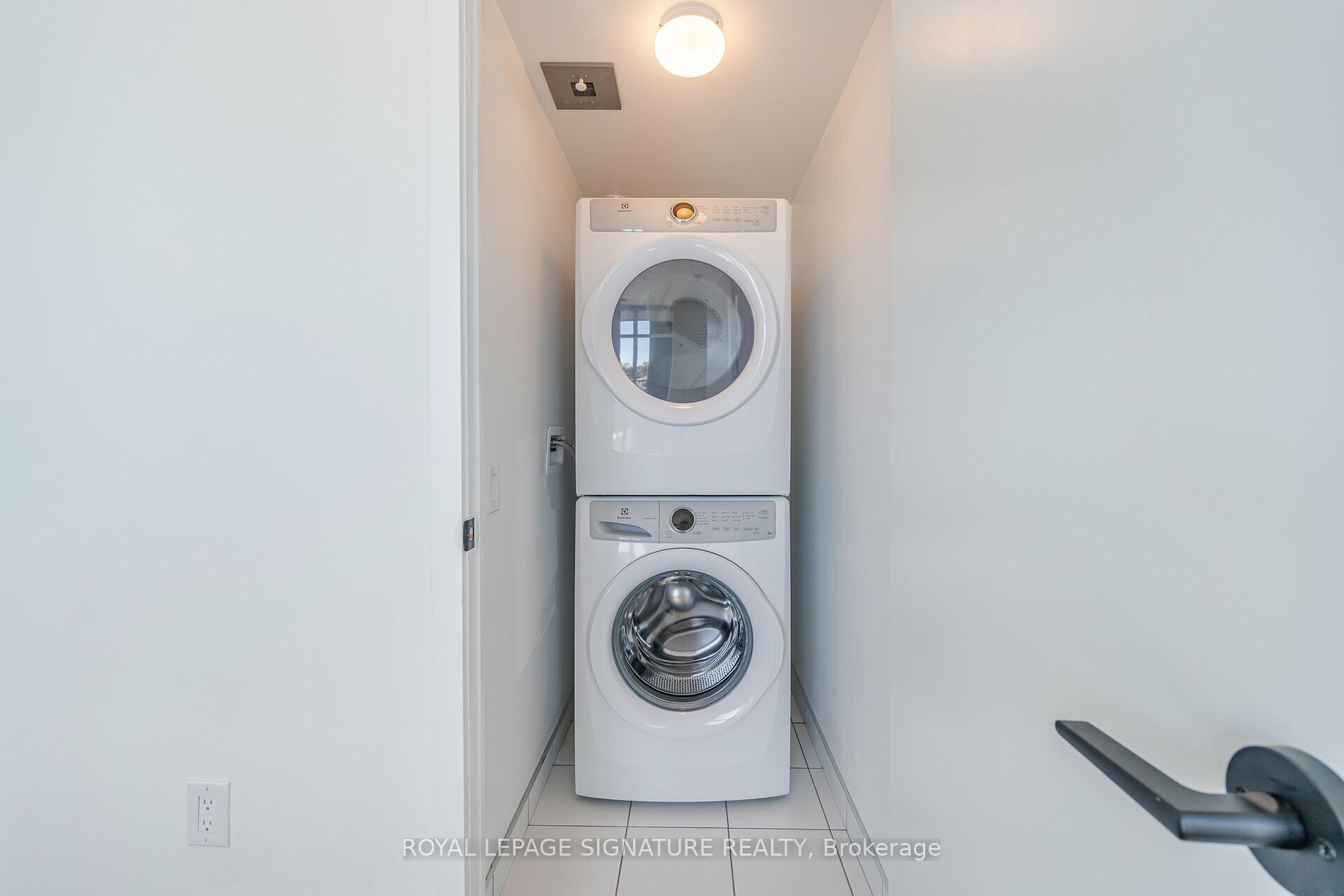 50 George Butchart Dr, #308