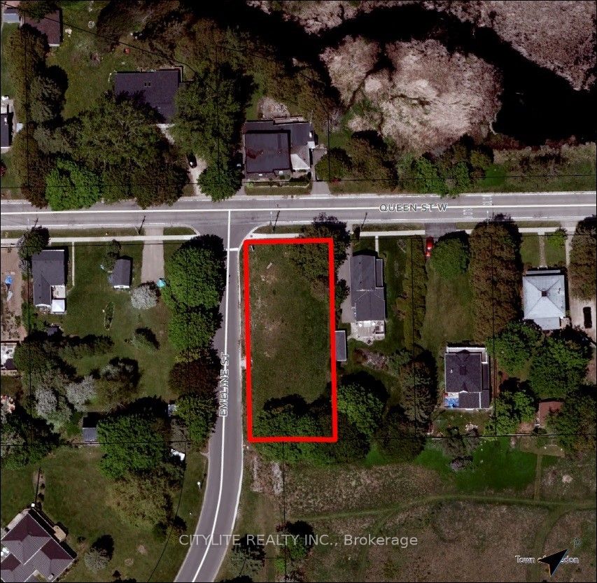 1331 Queen Street W