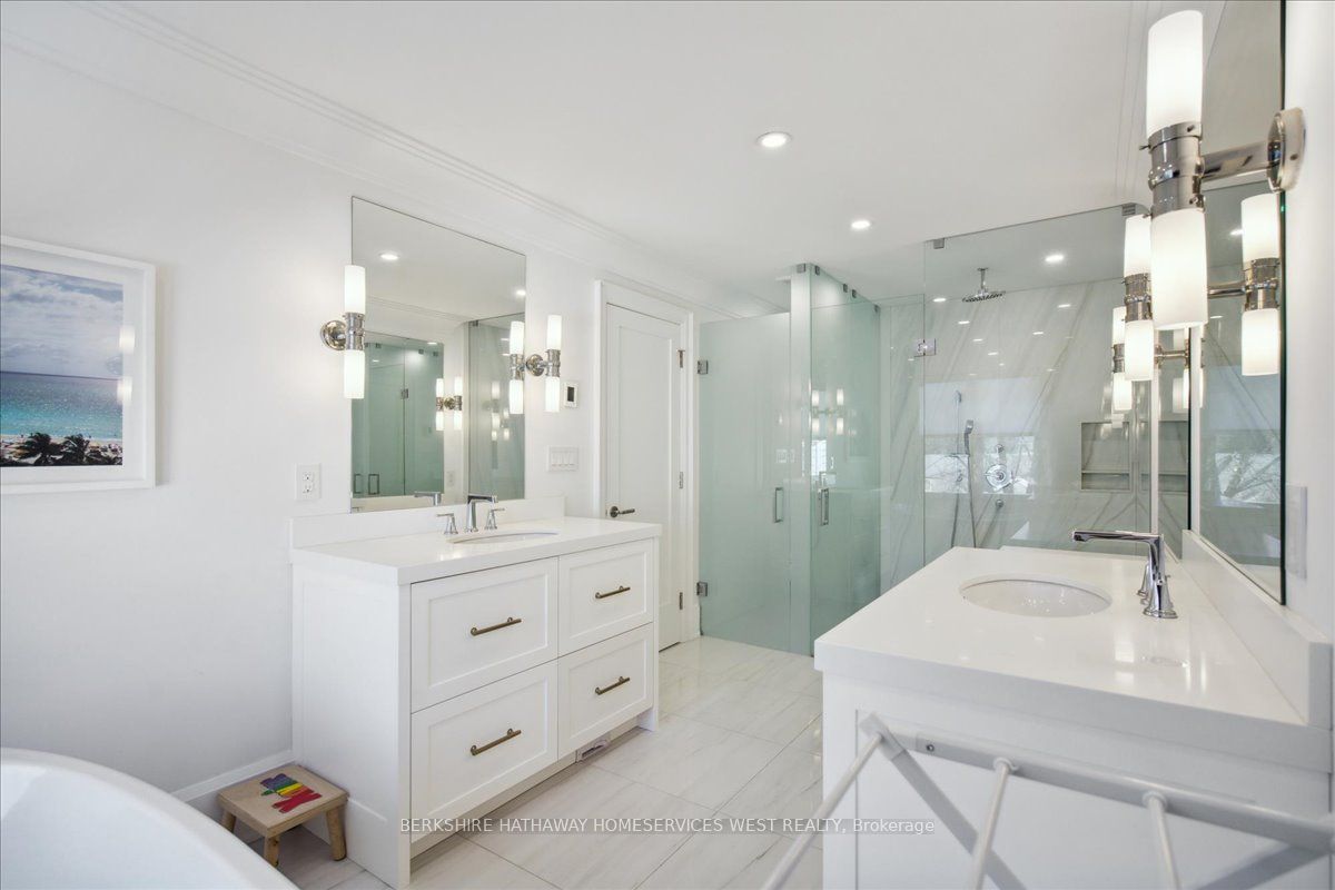 336 Robinson St, #2
