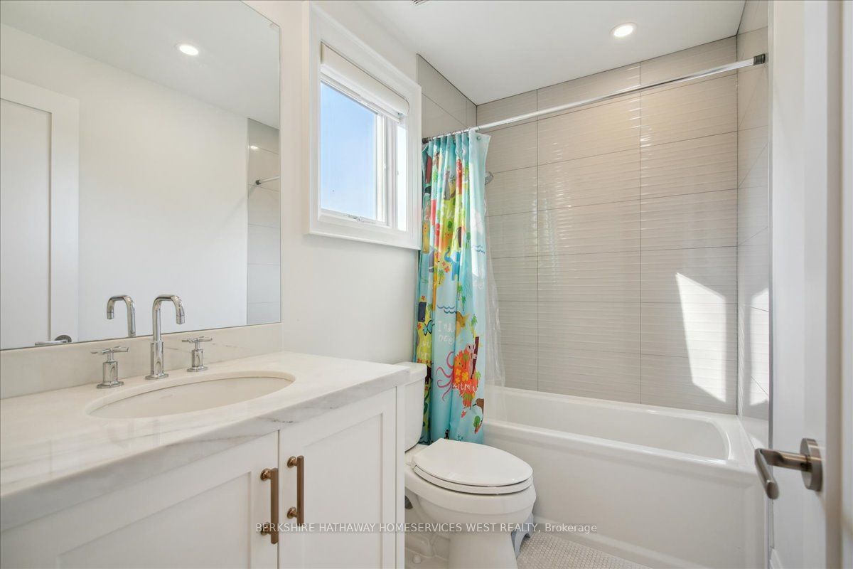 336 Robinson St, #2