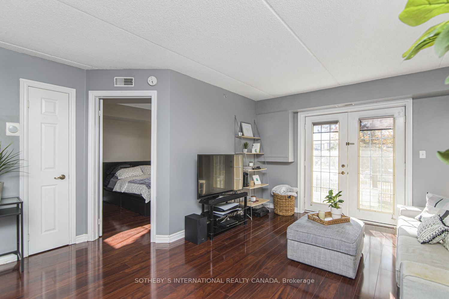 1451 Walker's Line, #103