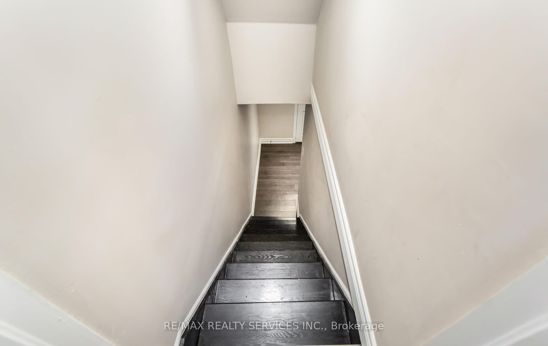 409 Coombs Crt
