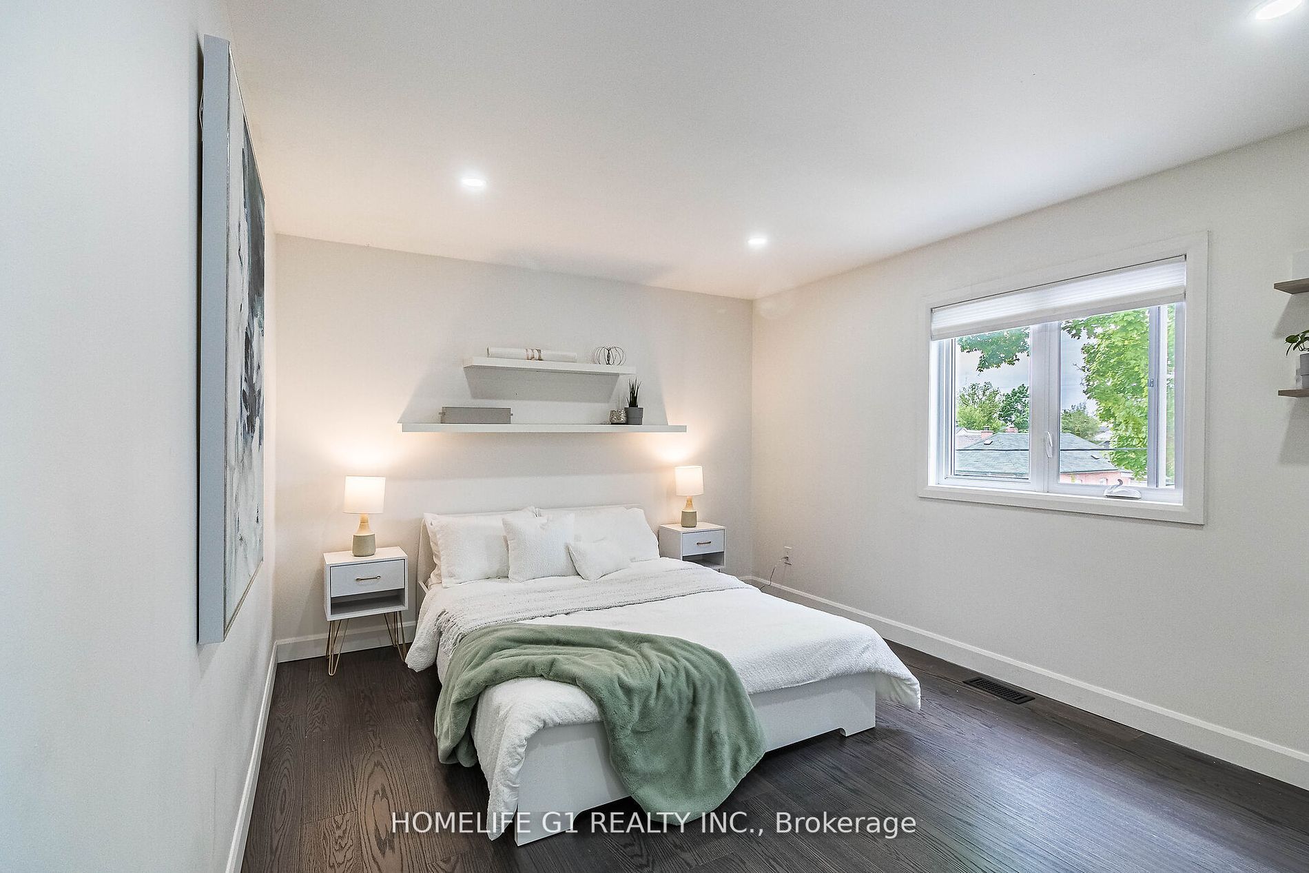 28 Guestville Ave