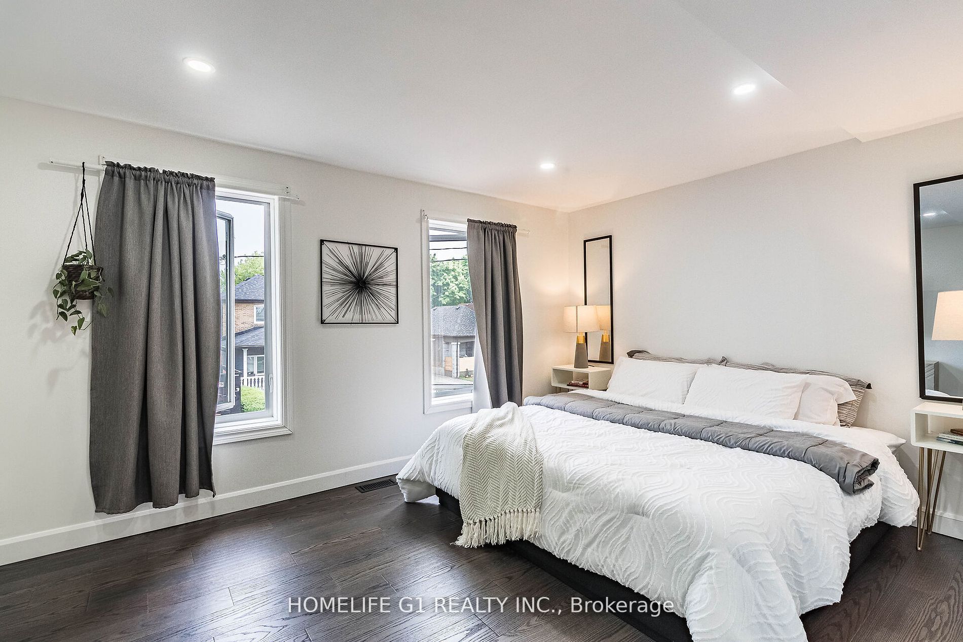 28 Guestville Ave